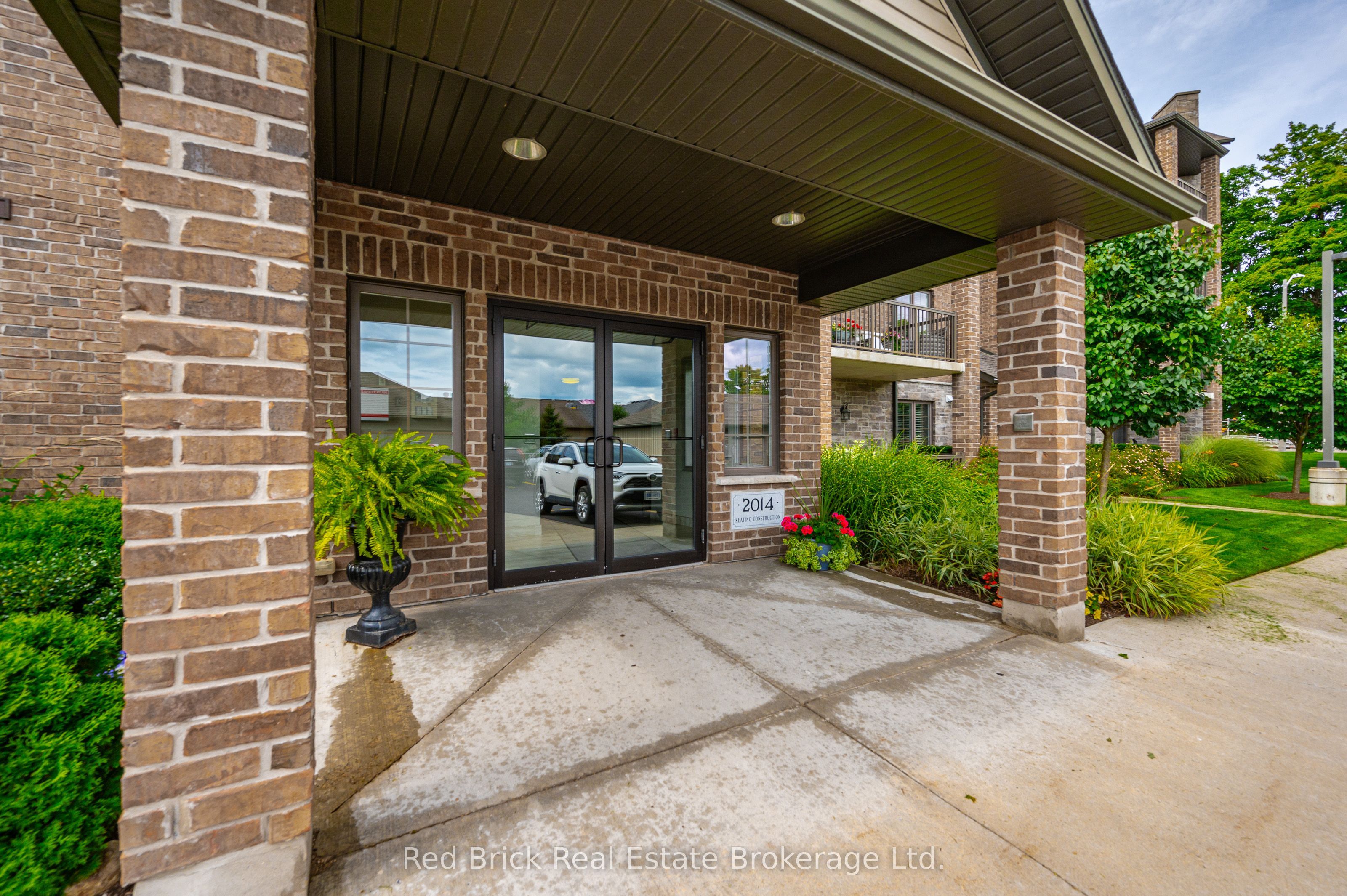 6492 GERRIE Road 207, Centre Wellington, ON N0B 1S0 photo 4