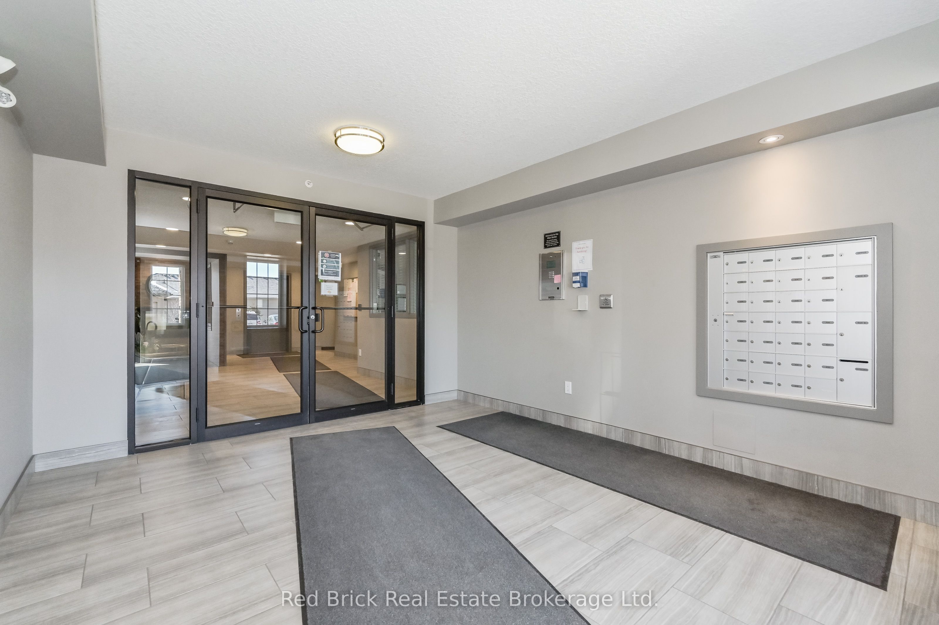 6492 GERRIE Road 207, Centre Wellington, ON N0B 1S0 photo 5
