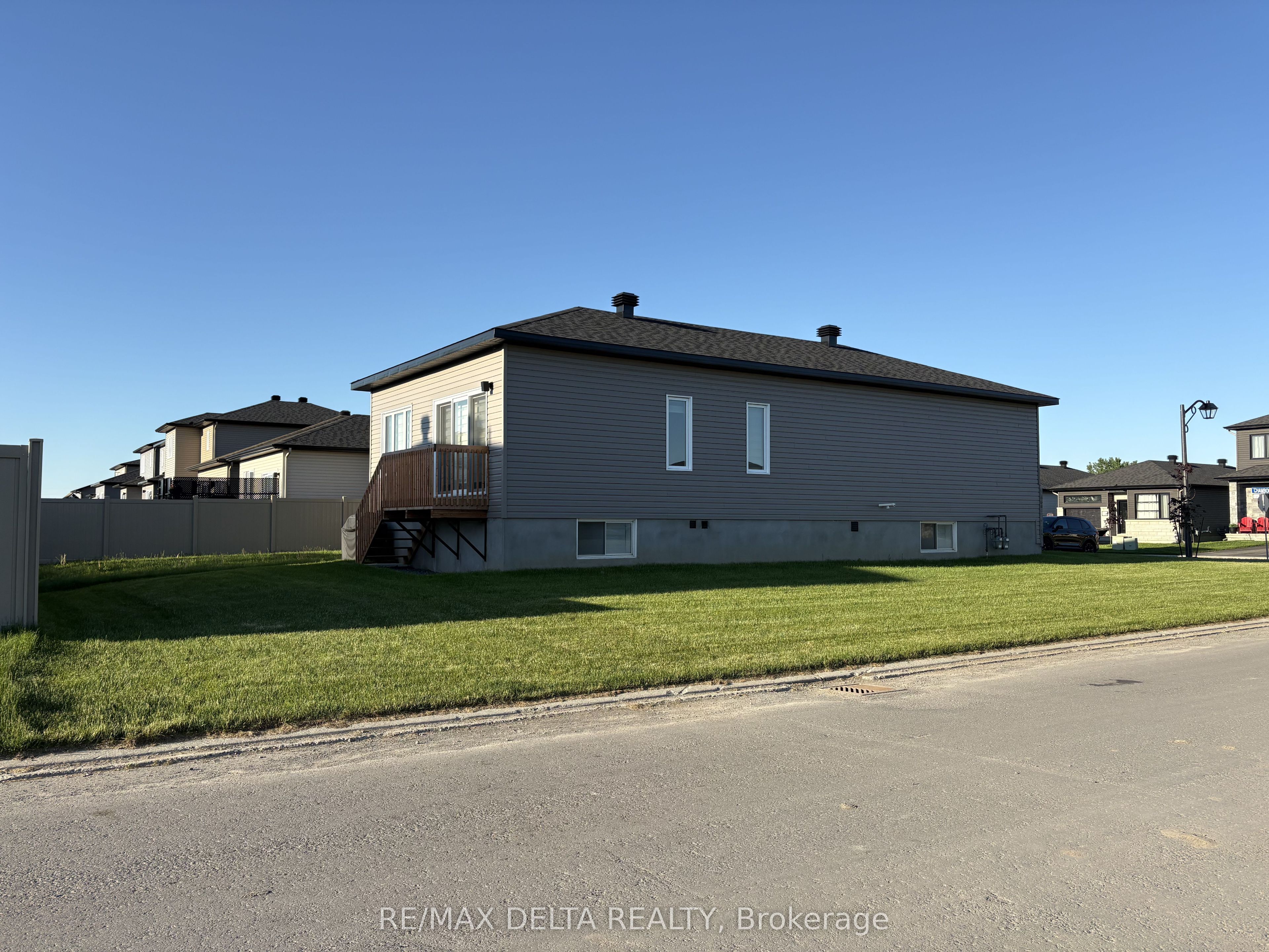 517 Chambord Street A, Alfred and Plantagenet, ON K0A 3K0 photo 2