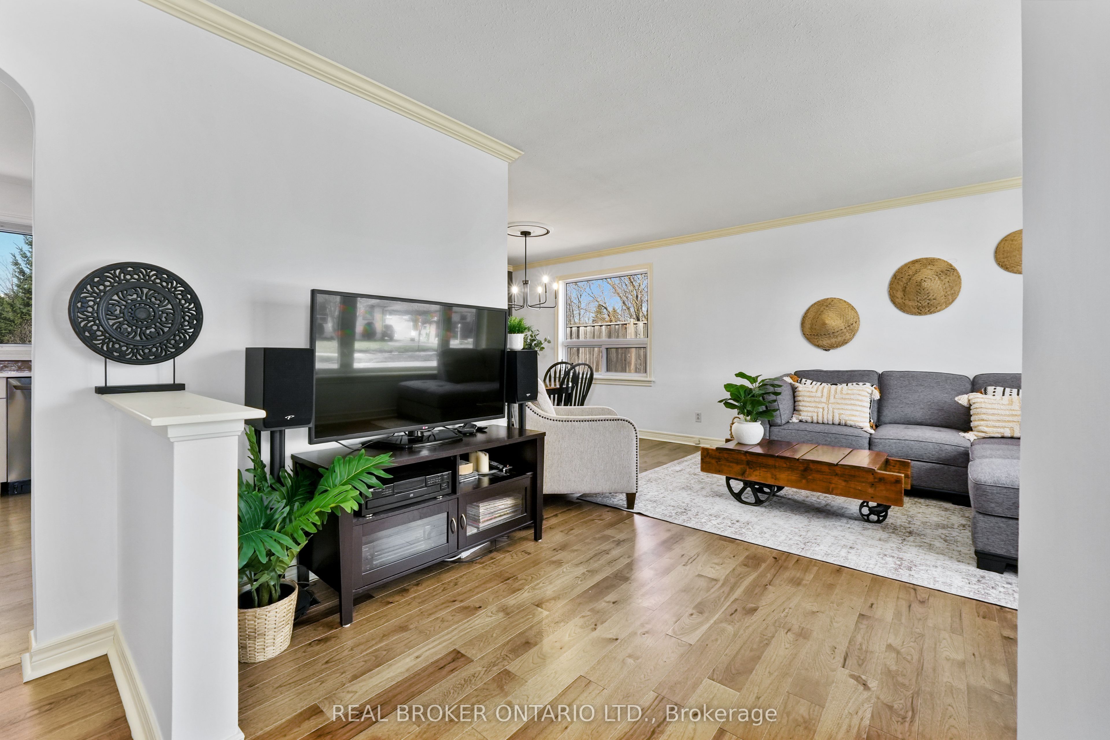 121 Goodfellow Road E, Peterborough, ON K9J 5W9 photo 5