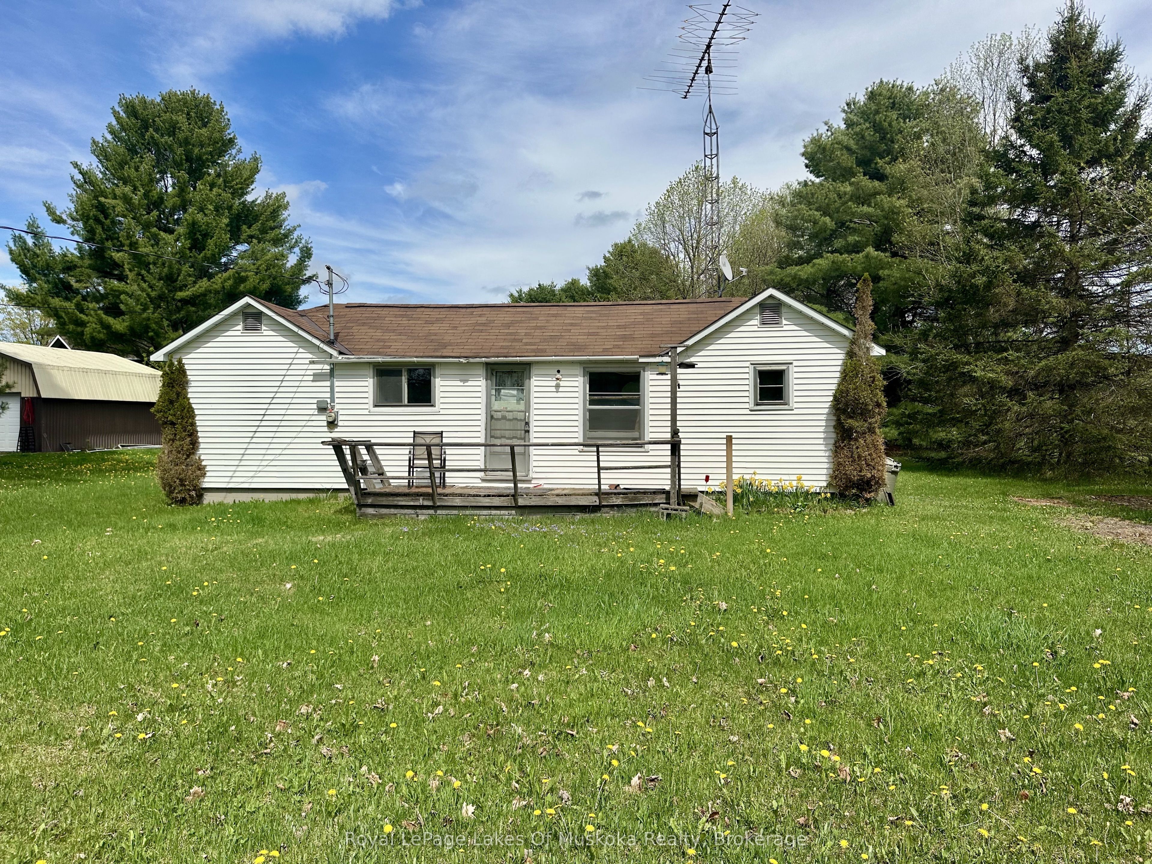 1080 St. Peter's Road, Algonquin Highlands, ON K0M 2K0 photo 5