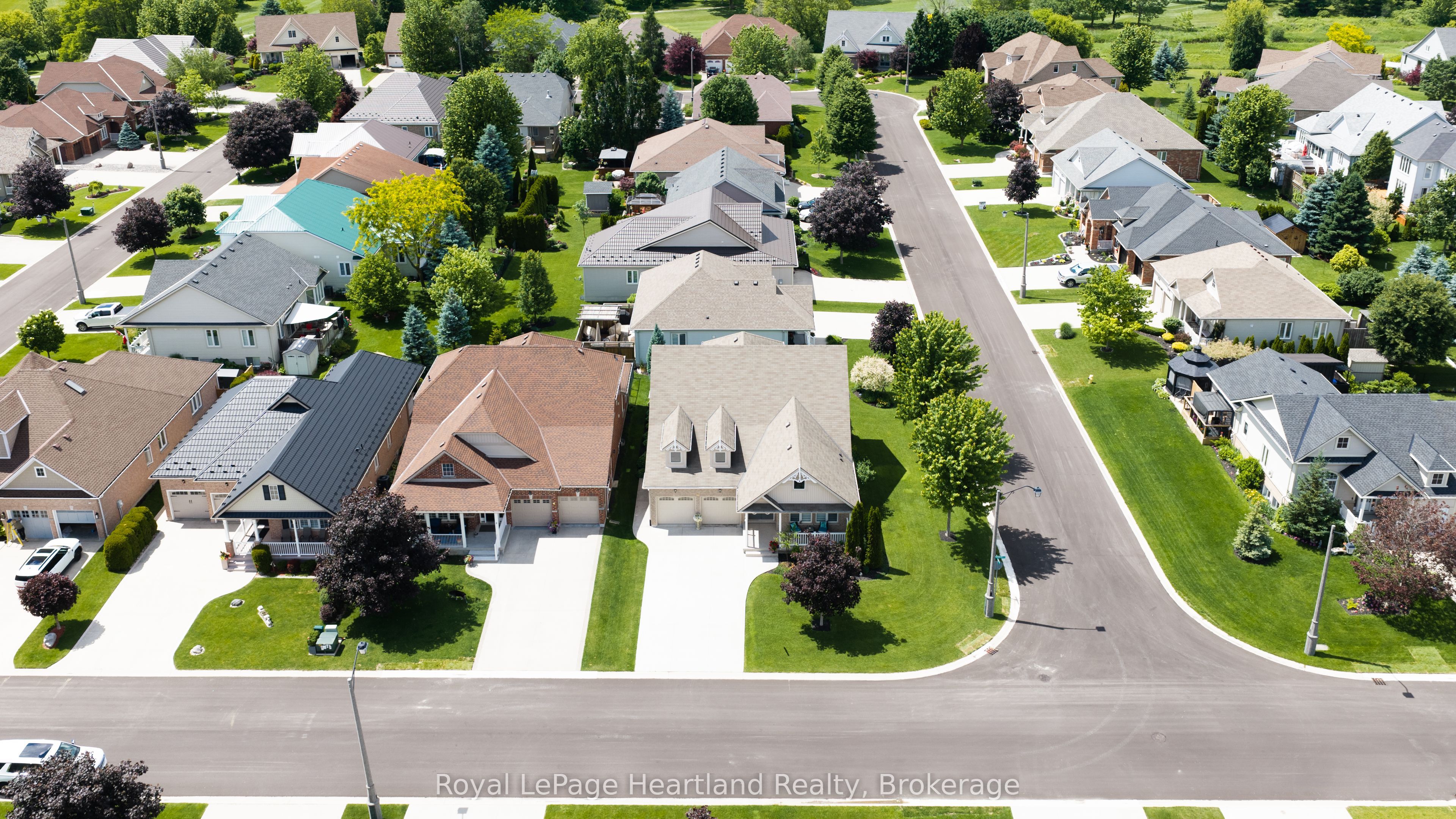 10 Macpherson Avenue, Huron East, ON N0K 1W0 photo 4