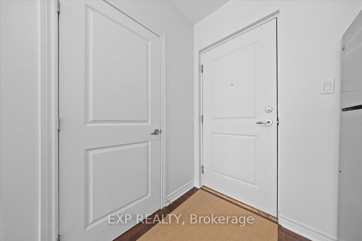 429 Kent Street 121, Ottawa Centre, ON K2P 1B5 photo 3