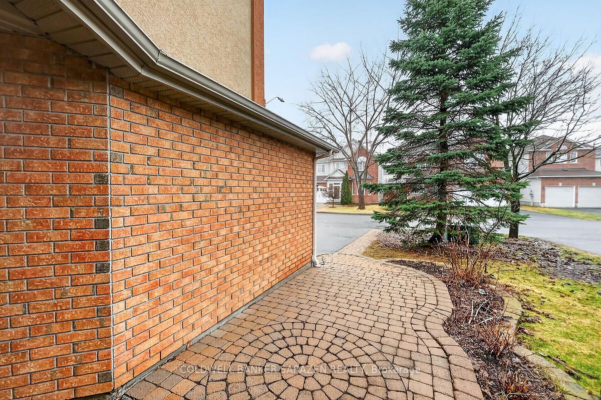 33 Rialto Way, Hunt Club - South Keys and Area, ON K1T 4B3 photo 4