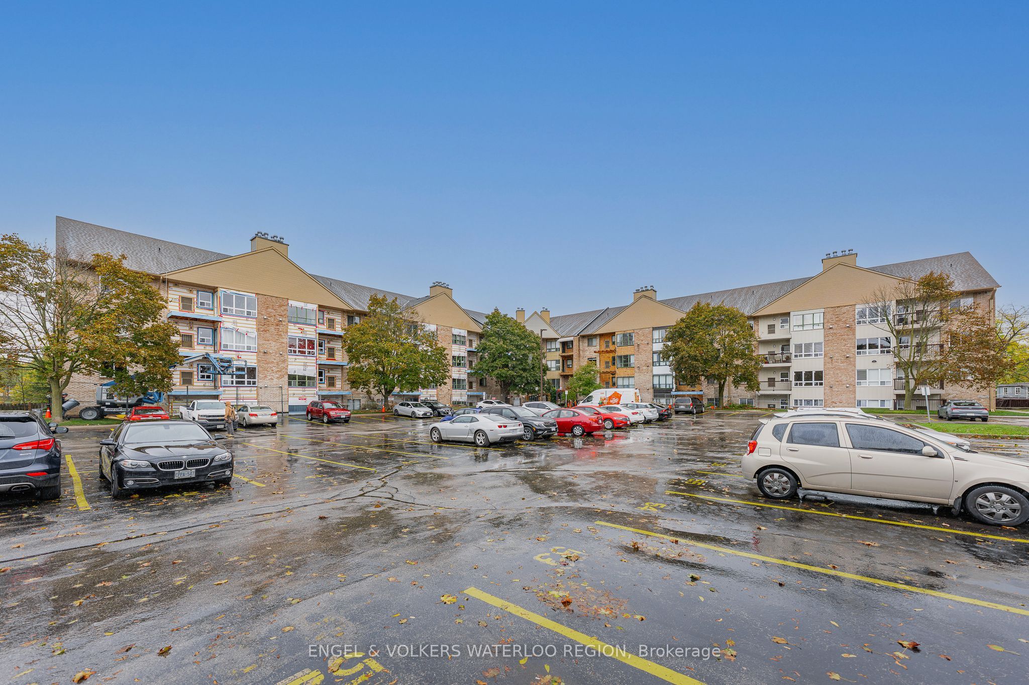 15 Hofstetter Avenue 406, Kitchener, ON N2A 3Z7 photo 3