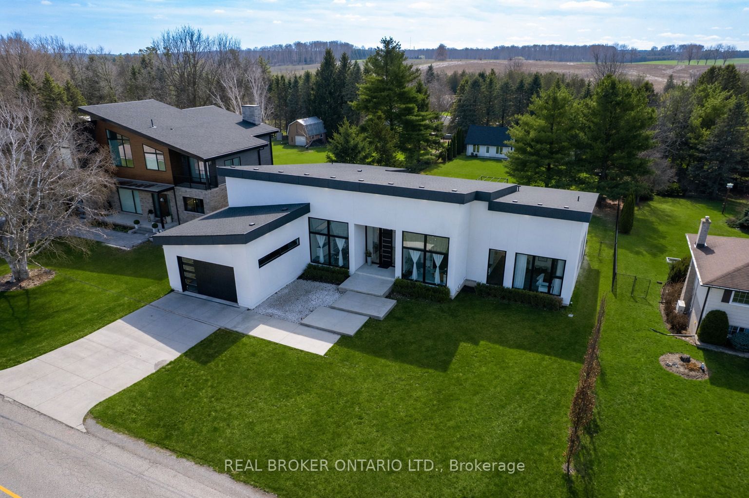 1448 MANNHEIM Road, Wilmot, ON N0B 2H0 photo 3