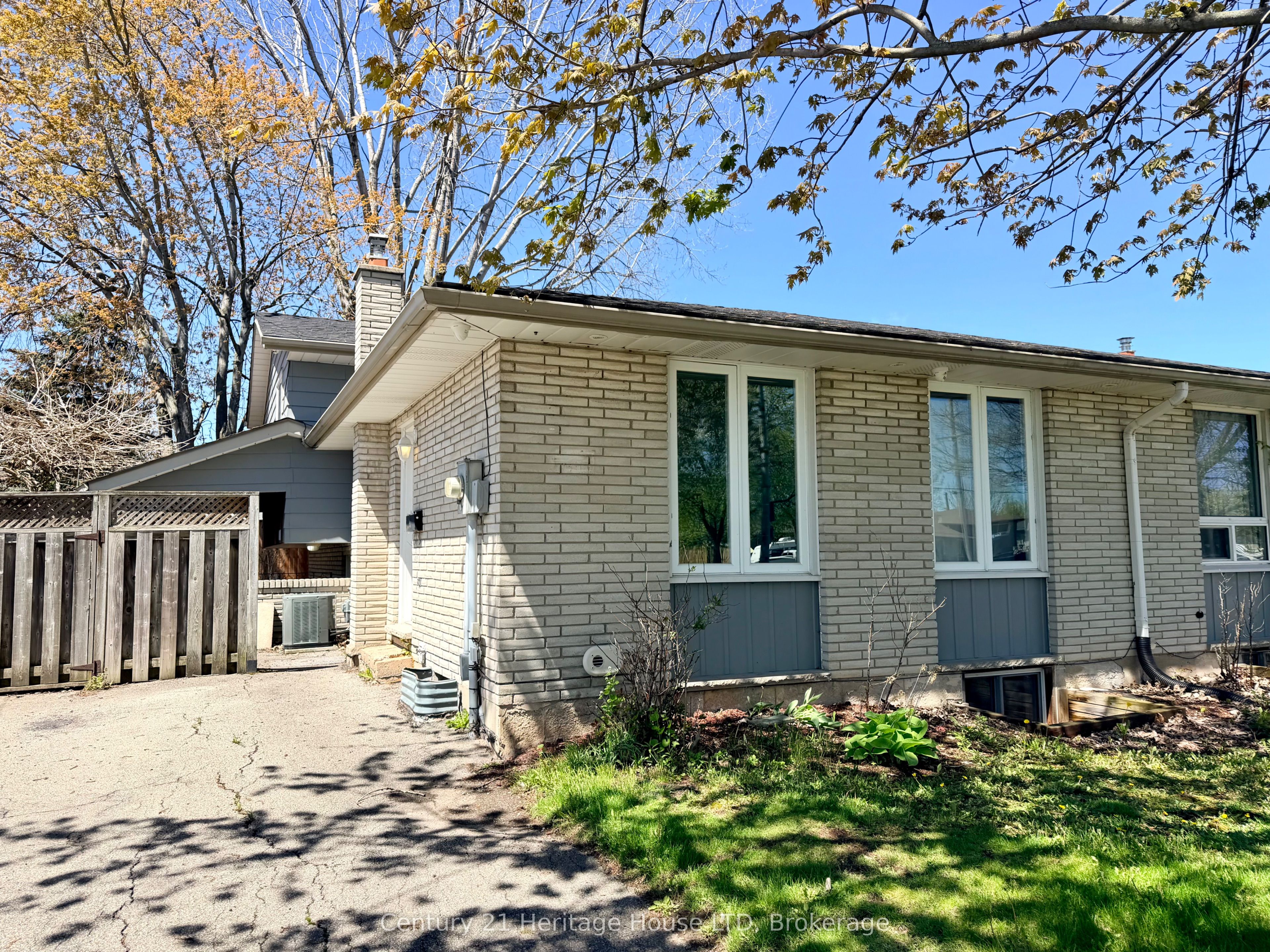 387 First Avenue, Welland, ON L3C 5R3 photo 2