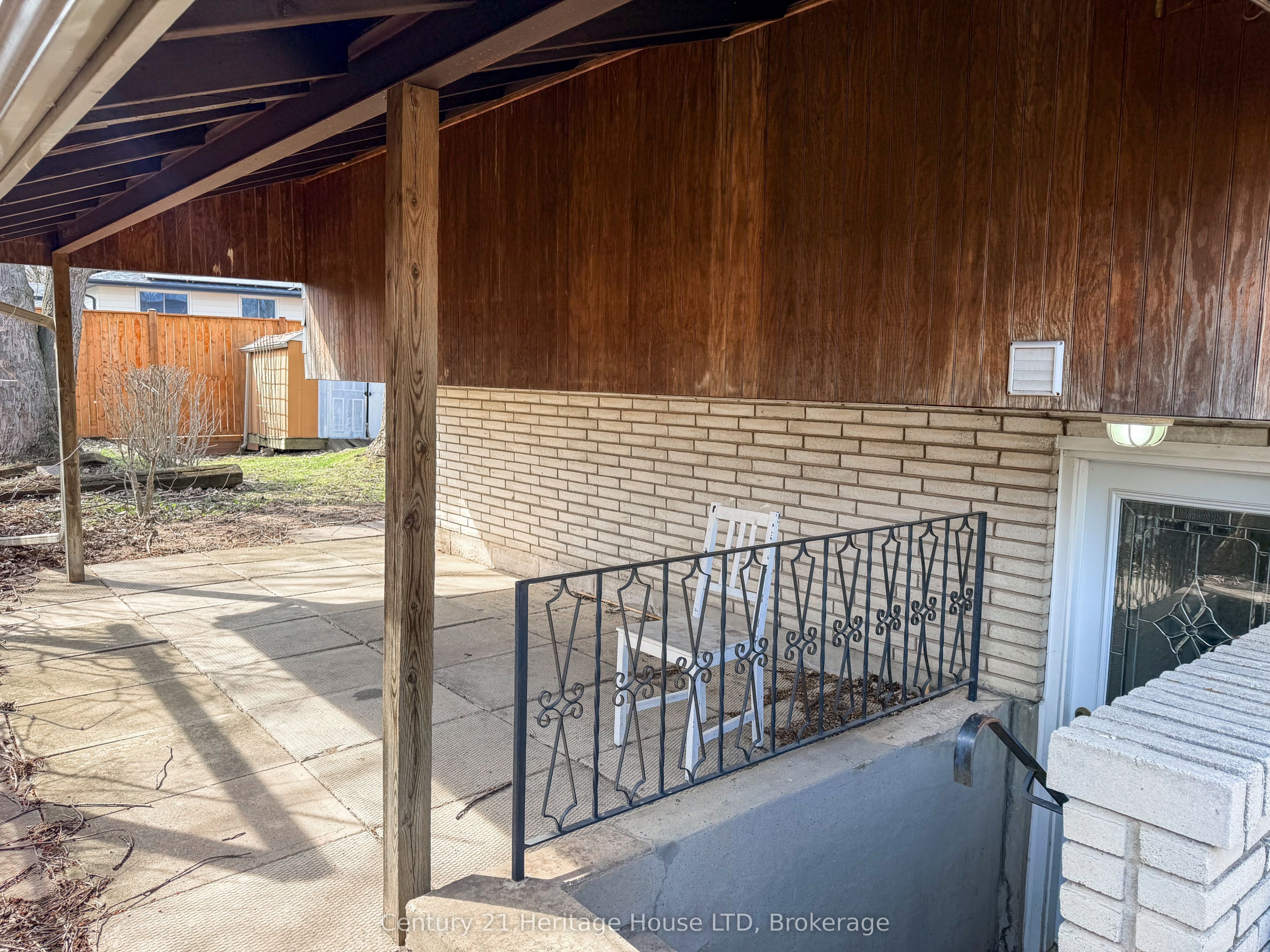 387 First Avenue, Welland, ON L3C 5R3 photo 5
