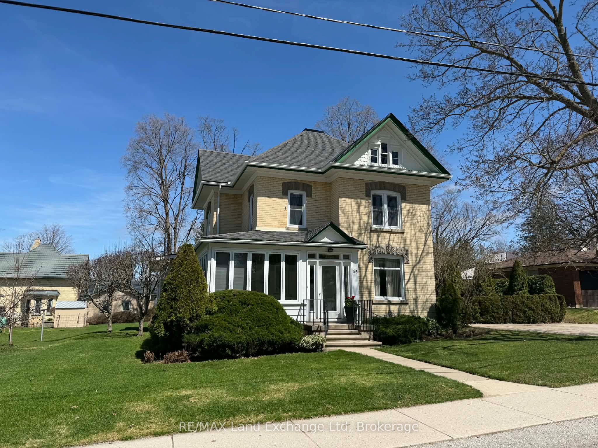 85 Patrick Street E, North Huron, ON N0G 2W0