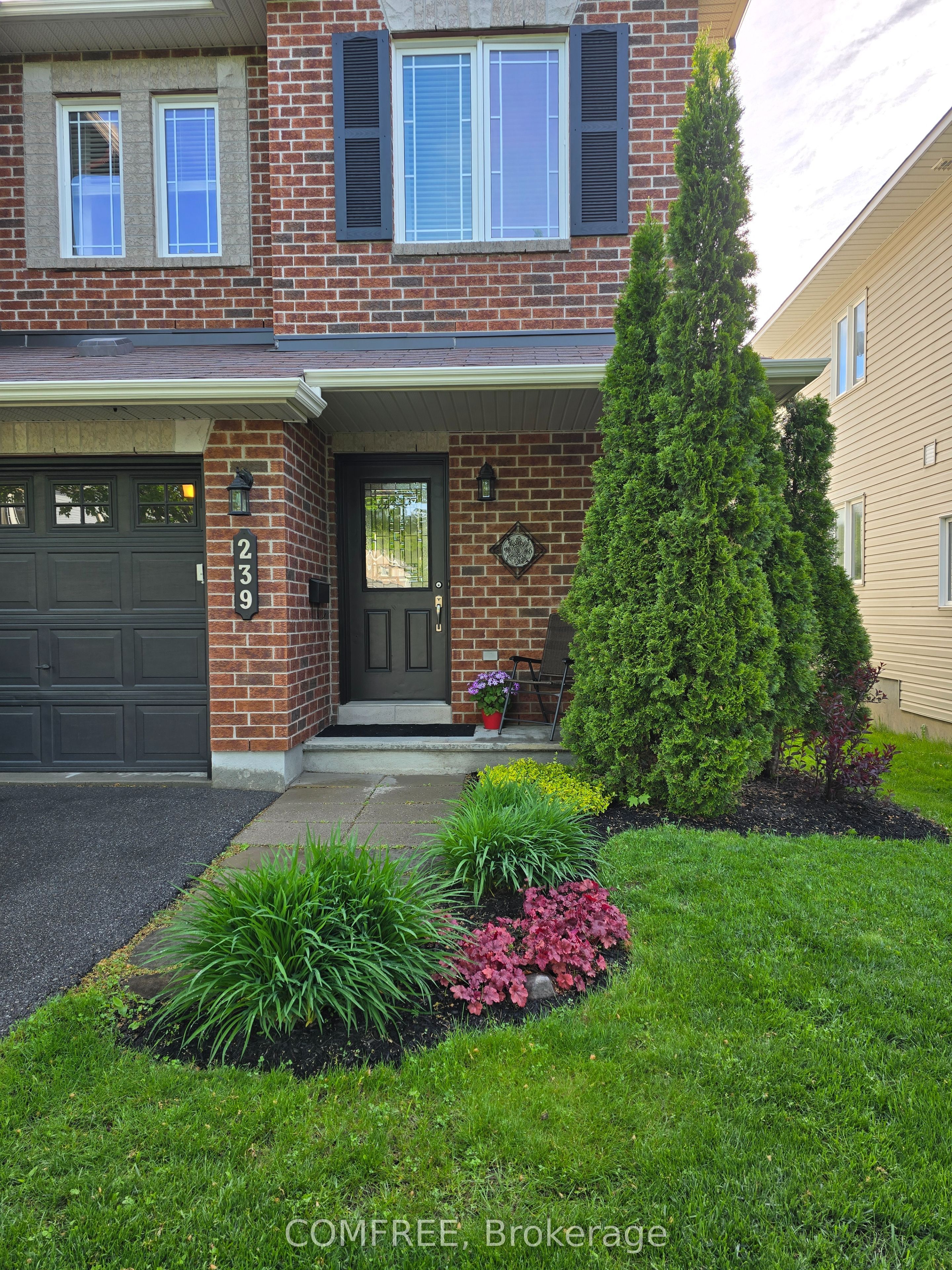 239 Hunterbrook Street, Kanata, ON K2K 0E5