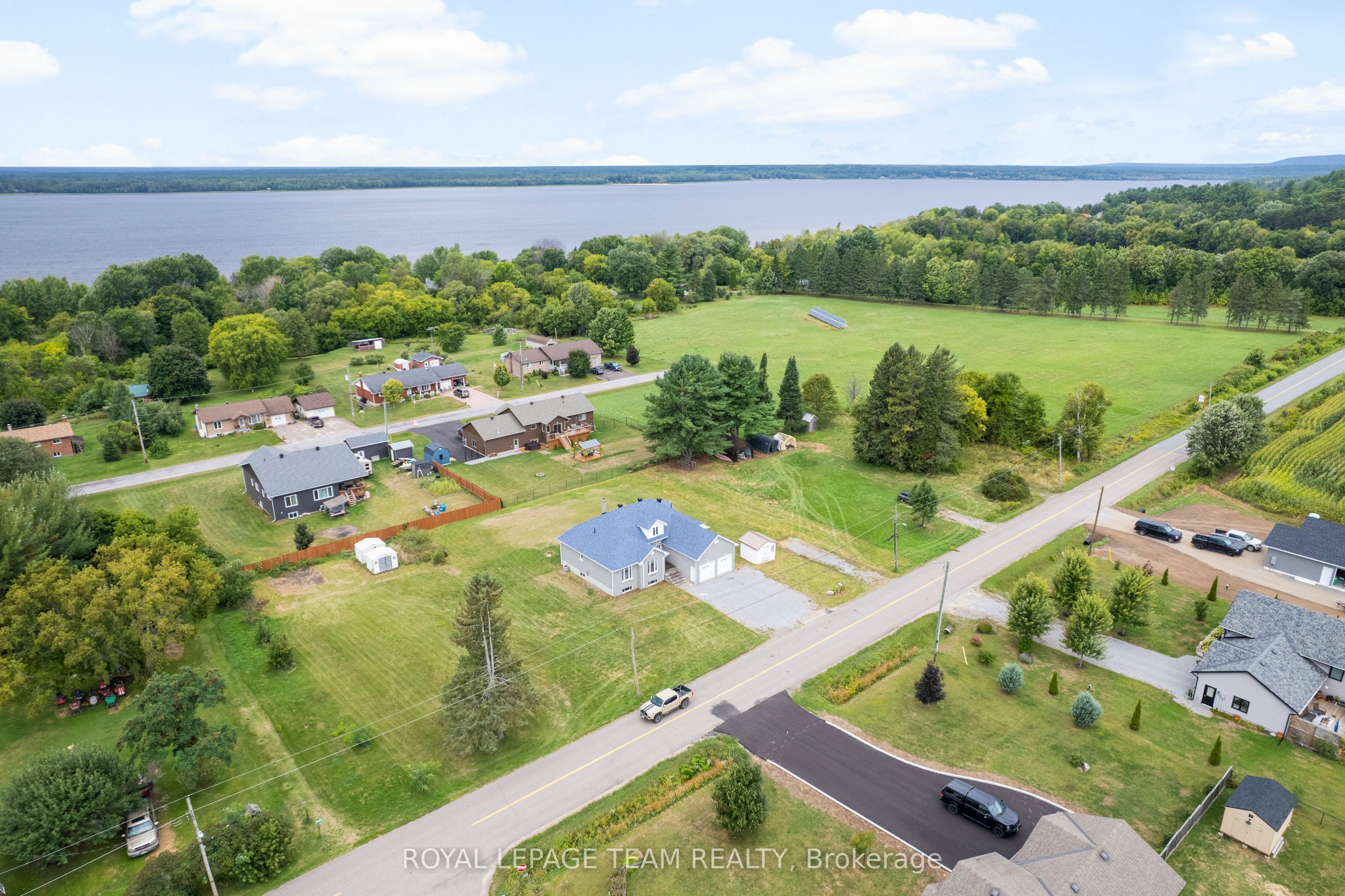 37 Rapid Road, Whitewater Region, ON K0J 2L0 photo 4