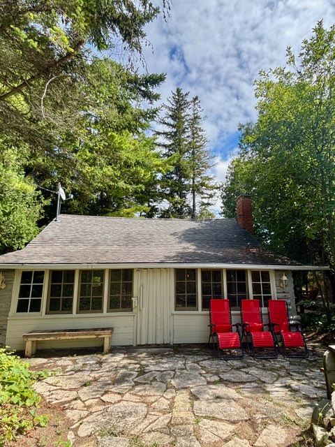 7 6TH Avenue S, Native Leased Lands, ON N0H 2G0