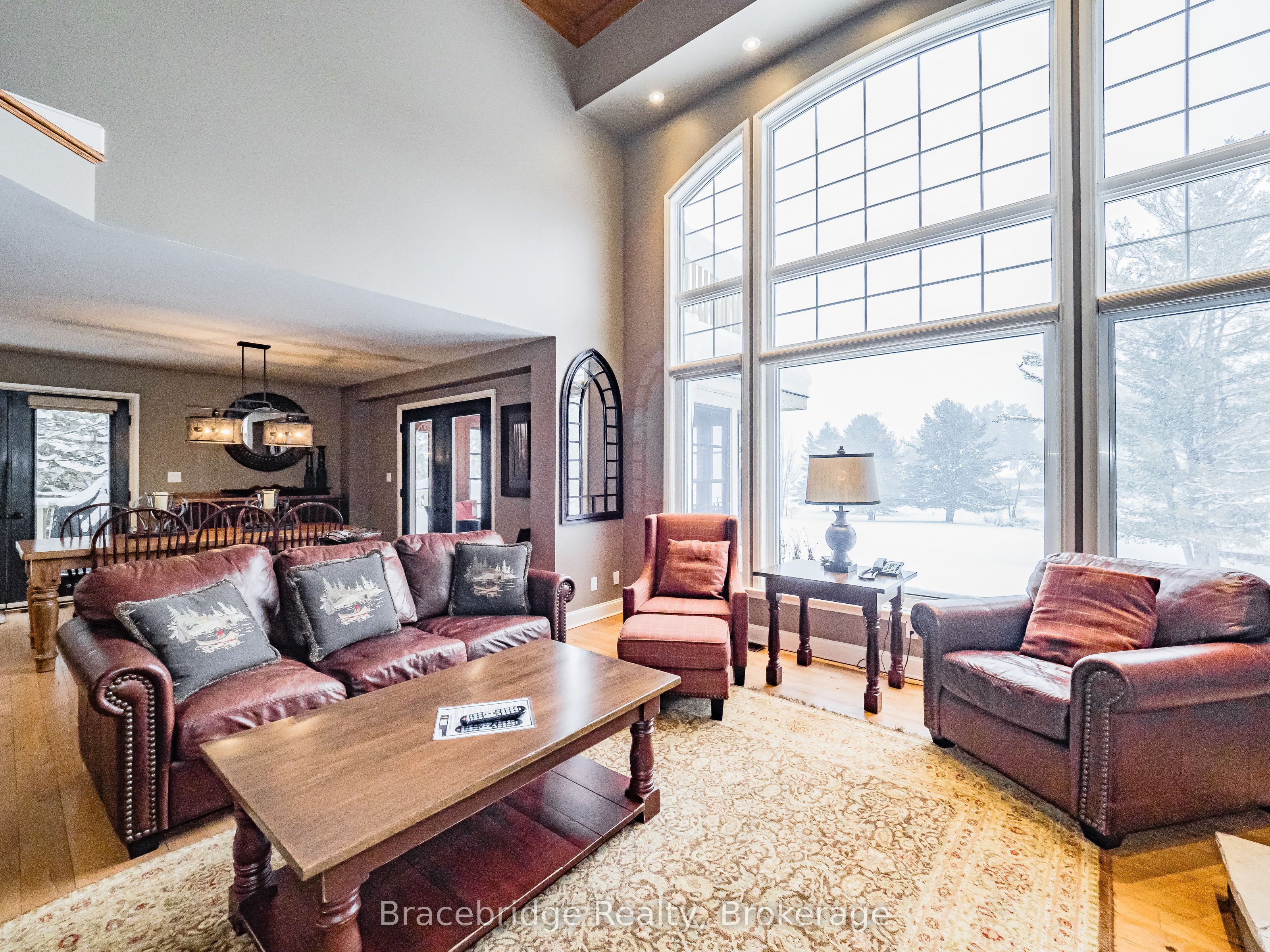 3876 Muskoka Rd 118 Highway W Sandfield 5 W10, Muskoka Lakes, ON P0B 1J0 photo 2