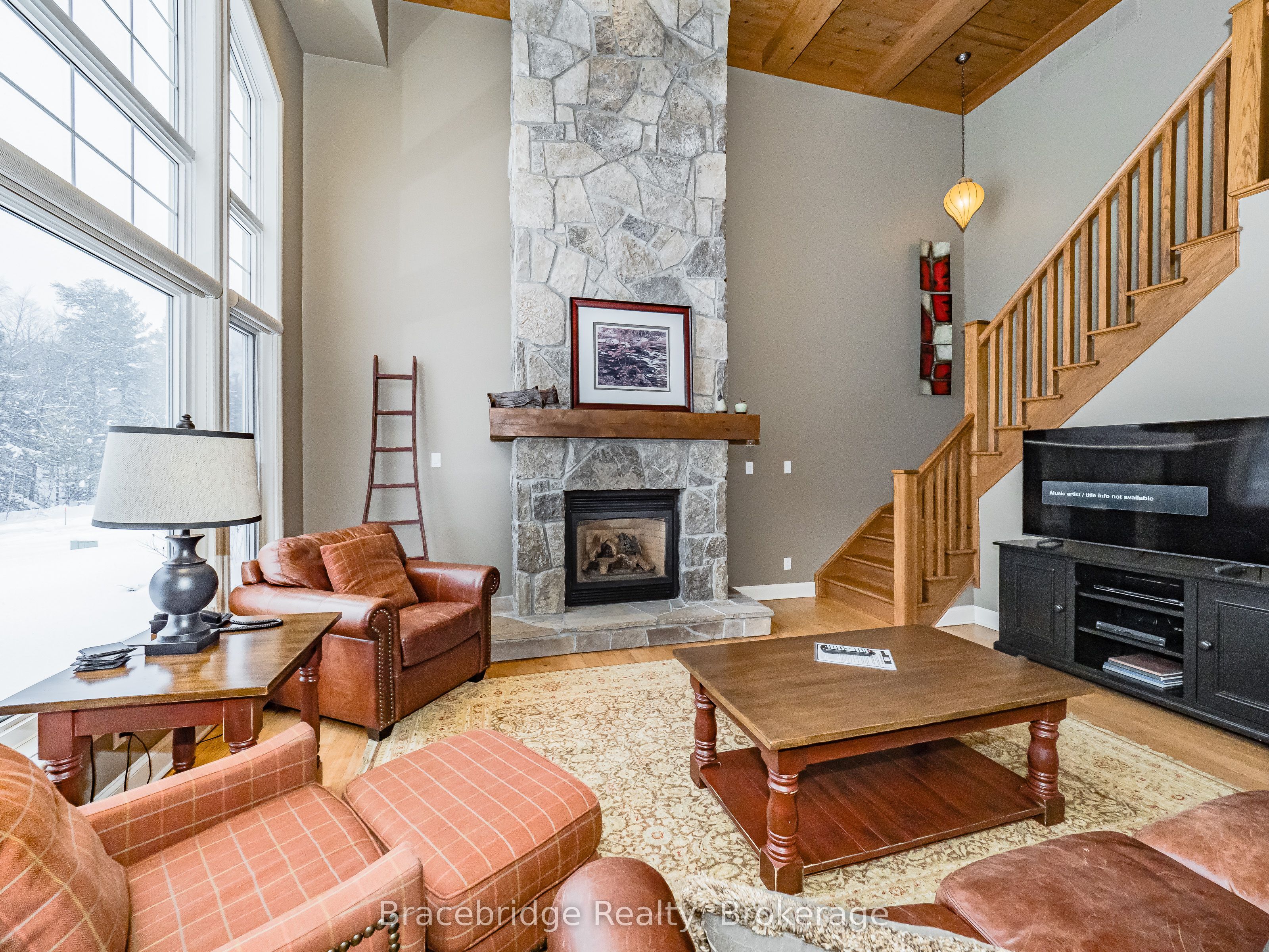 3876 Muskoka Rd 118 Highway W Sandfield 5 W10, Muskoka Lakes, ON P0B 1J0 photo 3