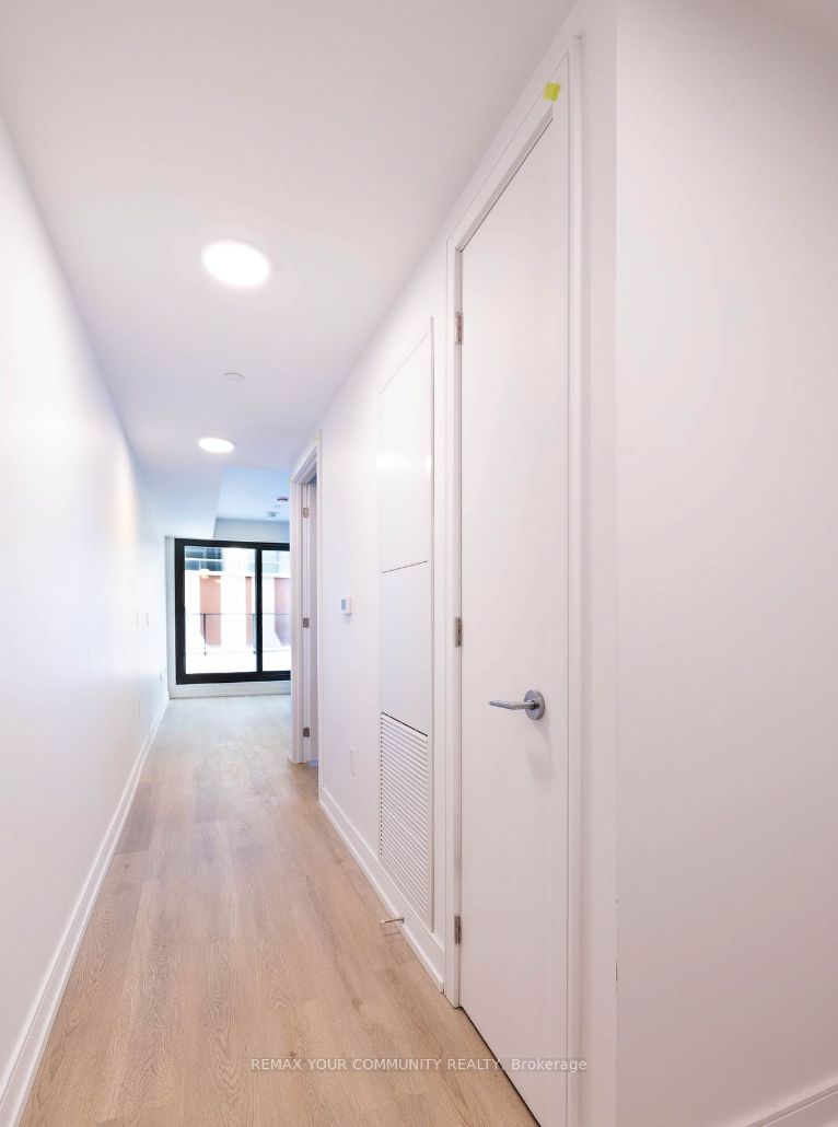 1 Jarvis Street 324, Hamilton, ON L8R 3J2 photo 2