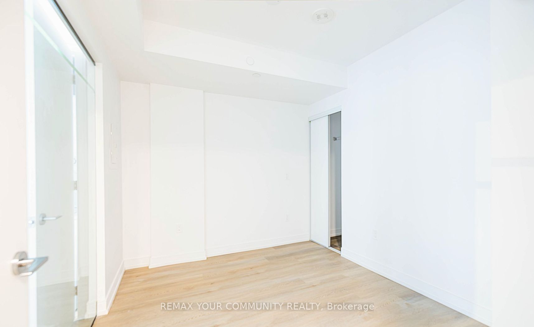 1 Jarvis Street 324, Hamilton, ON L8R 3J2 photo 5