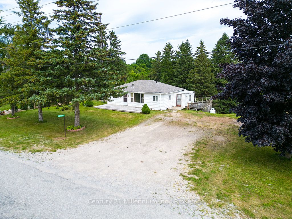 417047 Tenth Line, Blue Mountains, ON N0H 1J0 photo 2