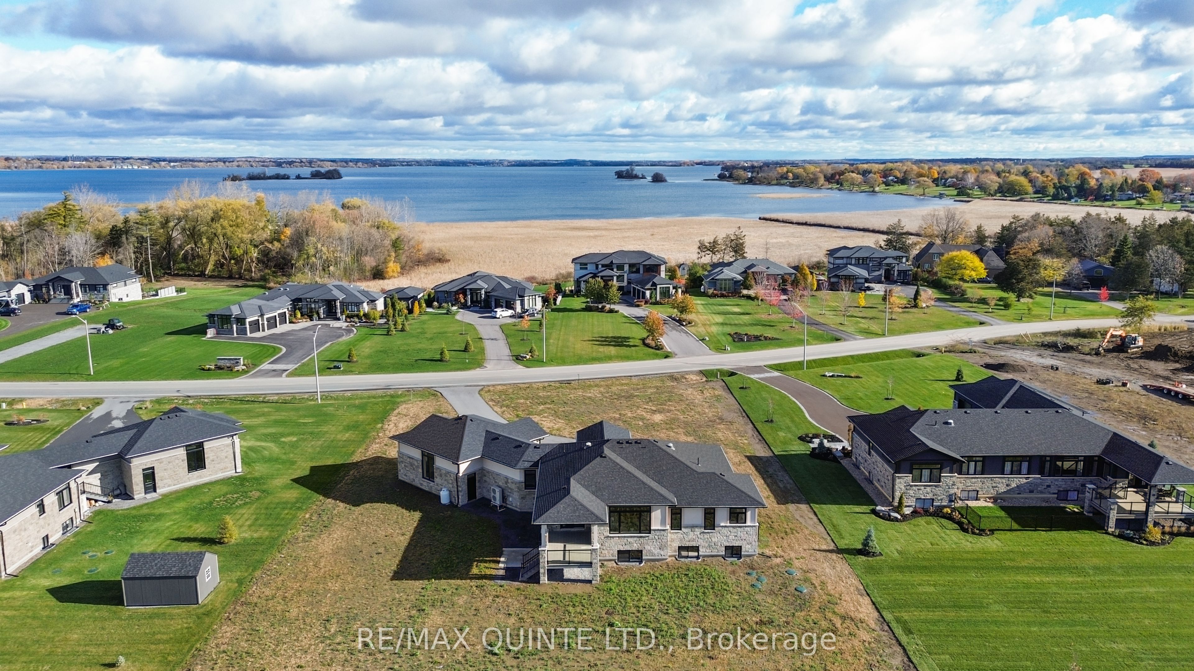 25 Leaside Drive, Prince Edward County, ON K8N 4Z7 photo 3