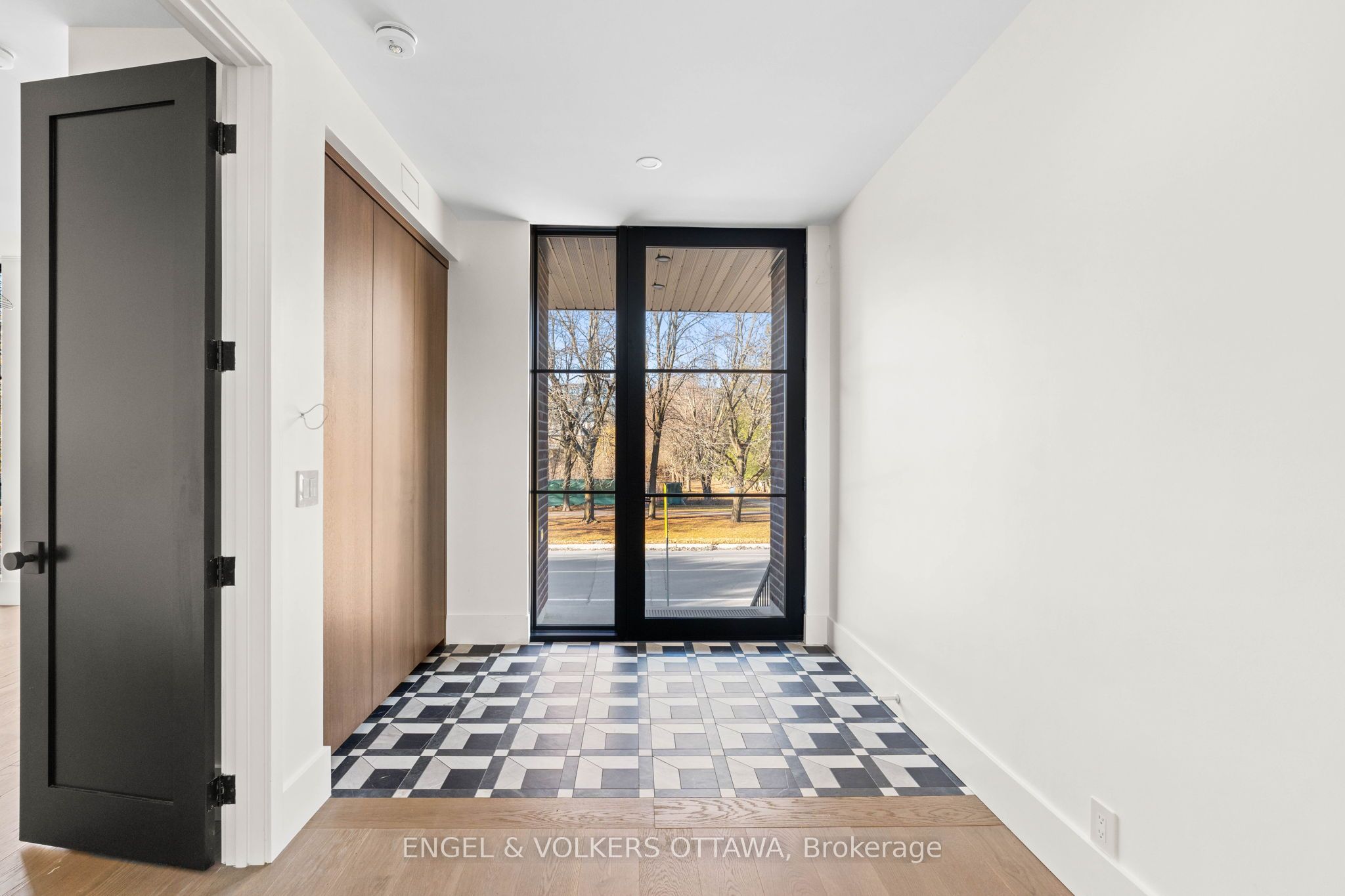 246 Byron Avenue, Westboro - Hampton Park, ON K1Z 6Y8 photo 3