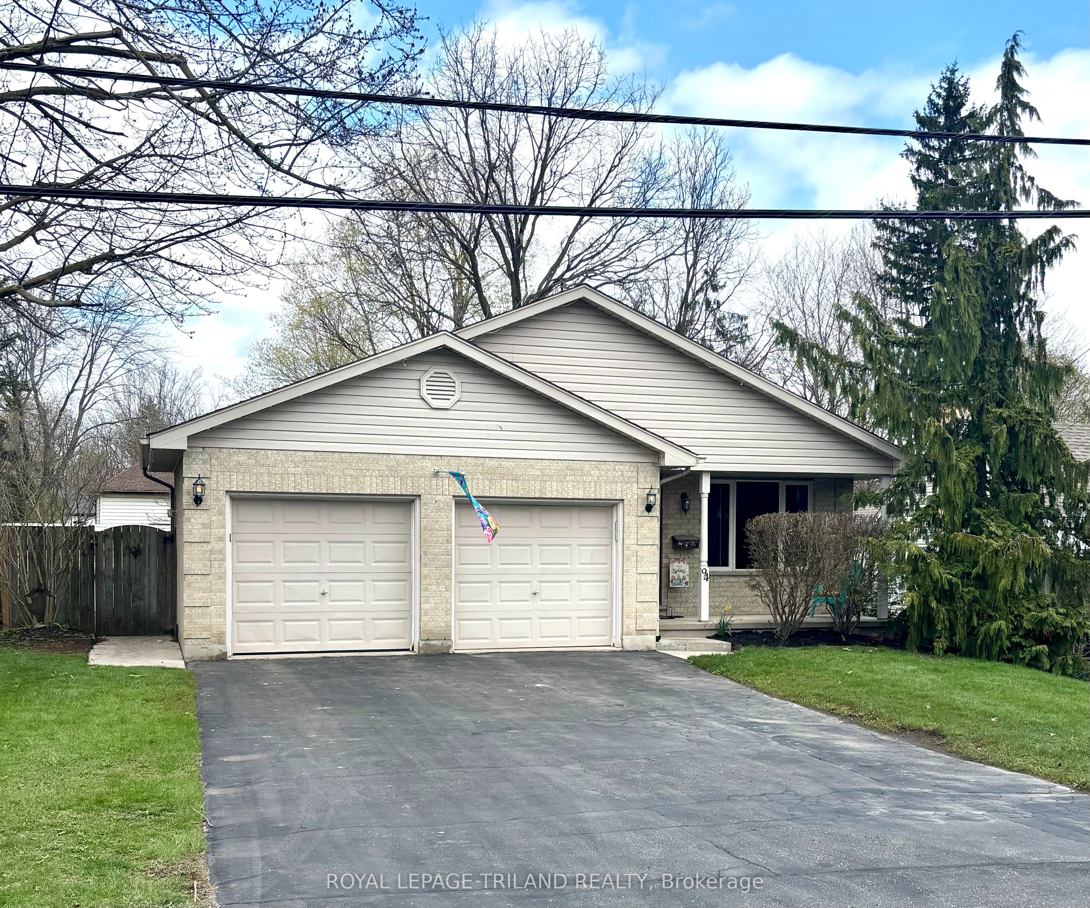 94 Queen Street, Thames Centre, ON N0L 1G2