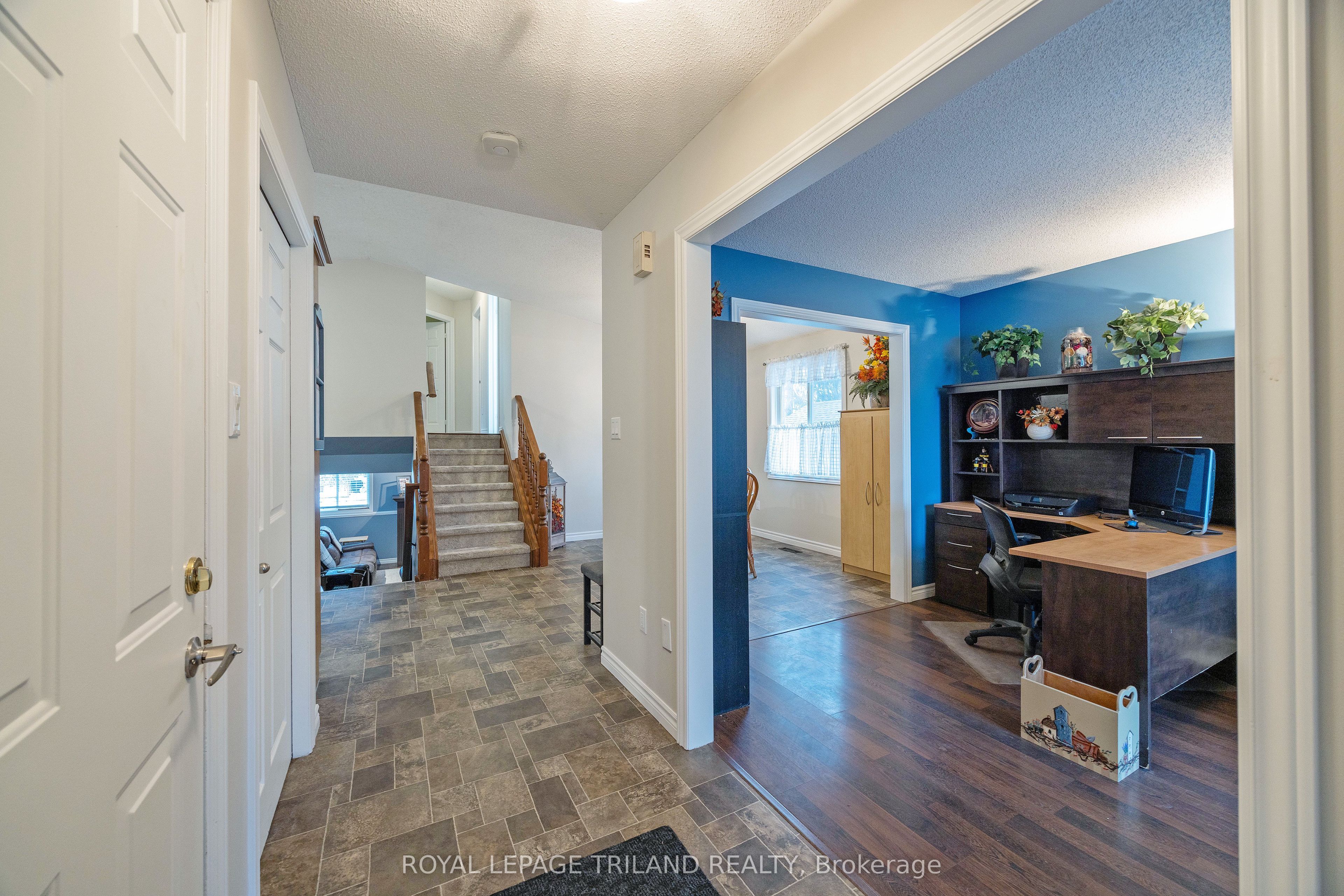 94 Queen Street, Thames Centre, ON N0L 1G2 photo 5