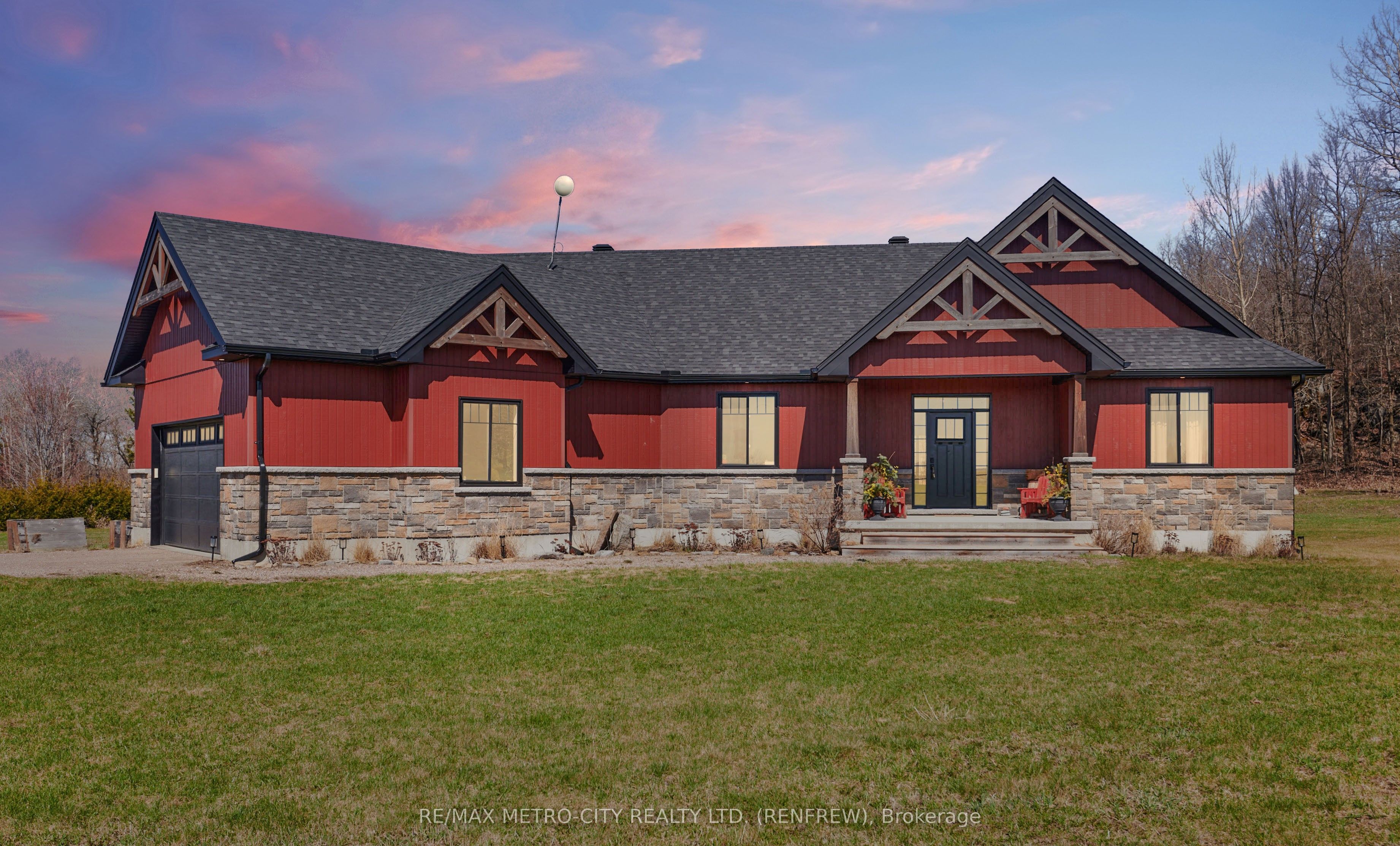 782 Bruce Street, Horton, ON K7V 3Z4