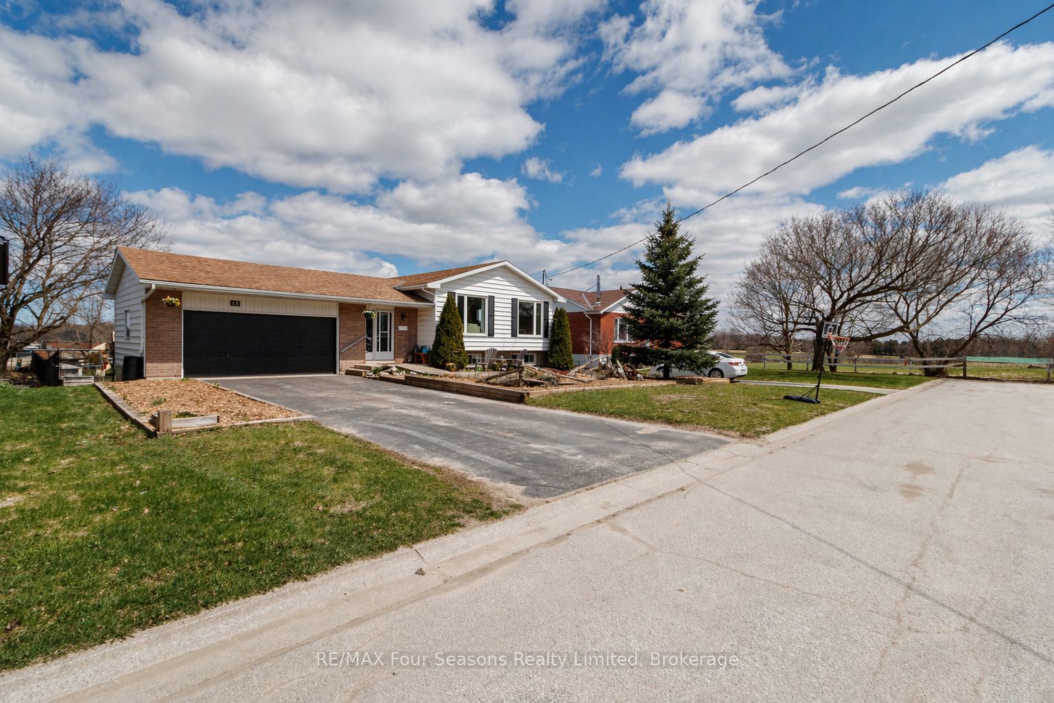 13 Clugston Drive, Grey Highlands, ON N0C 1H0 photo 2