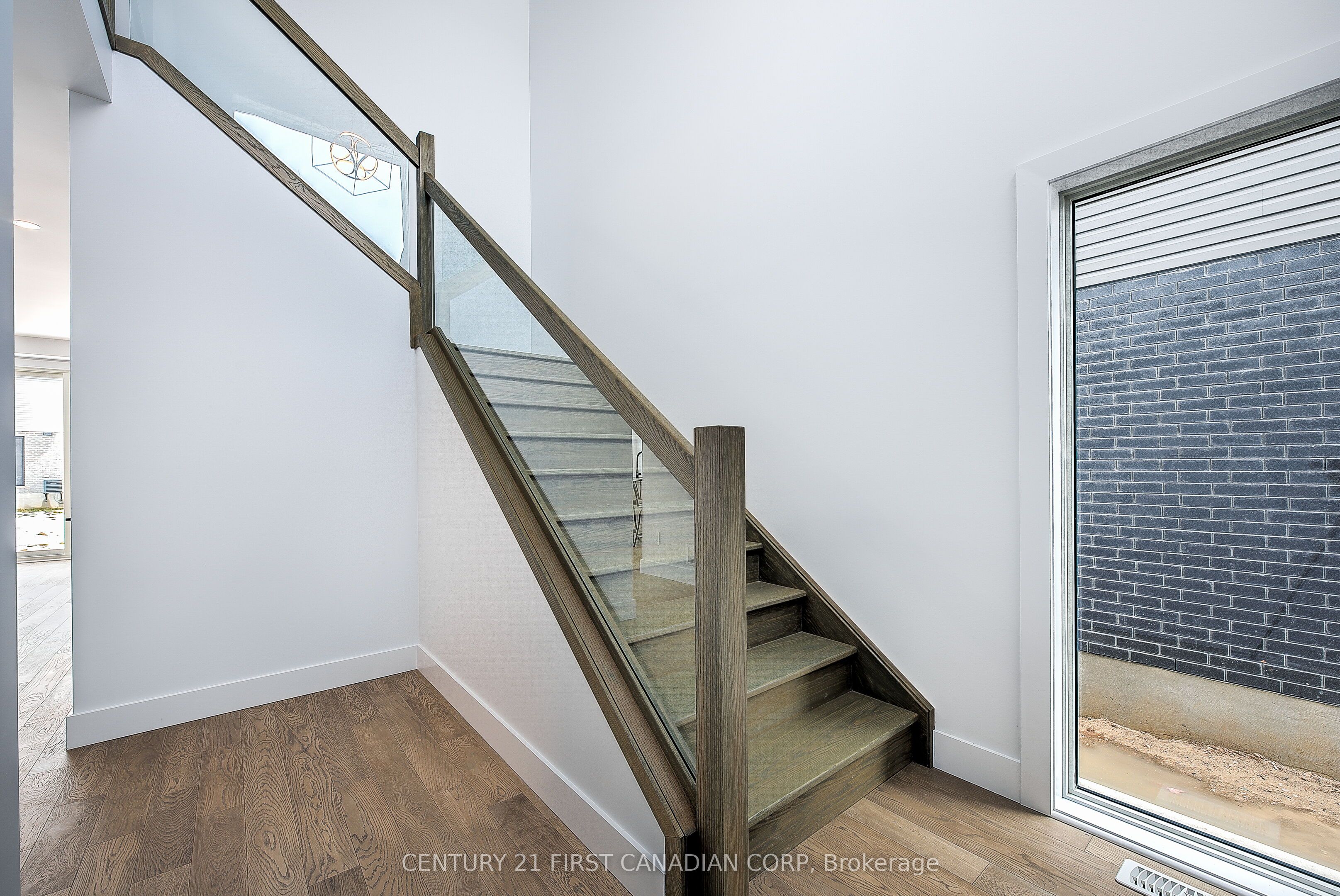 245 HESSELMAN Crescent, London South, ON N6M 0K3 photo 3