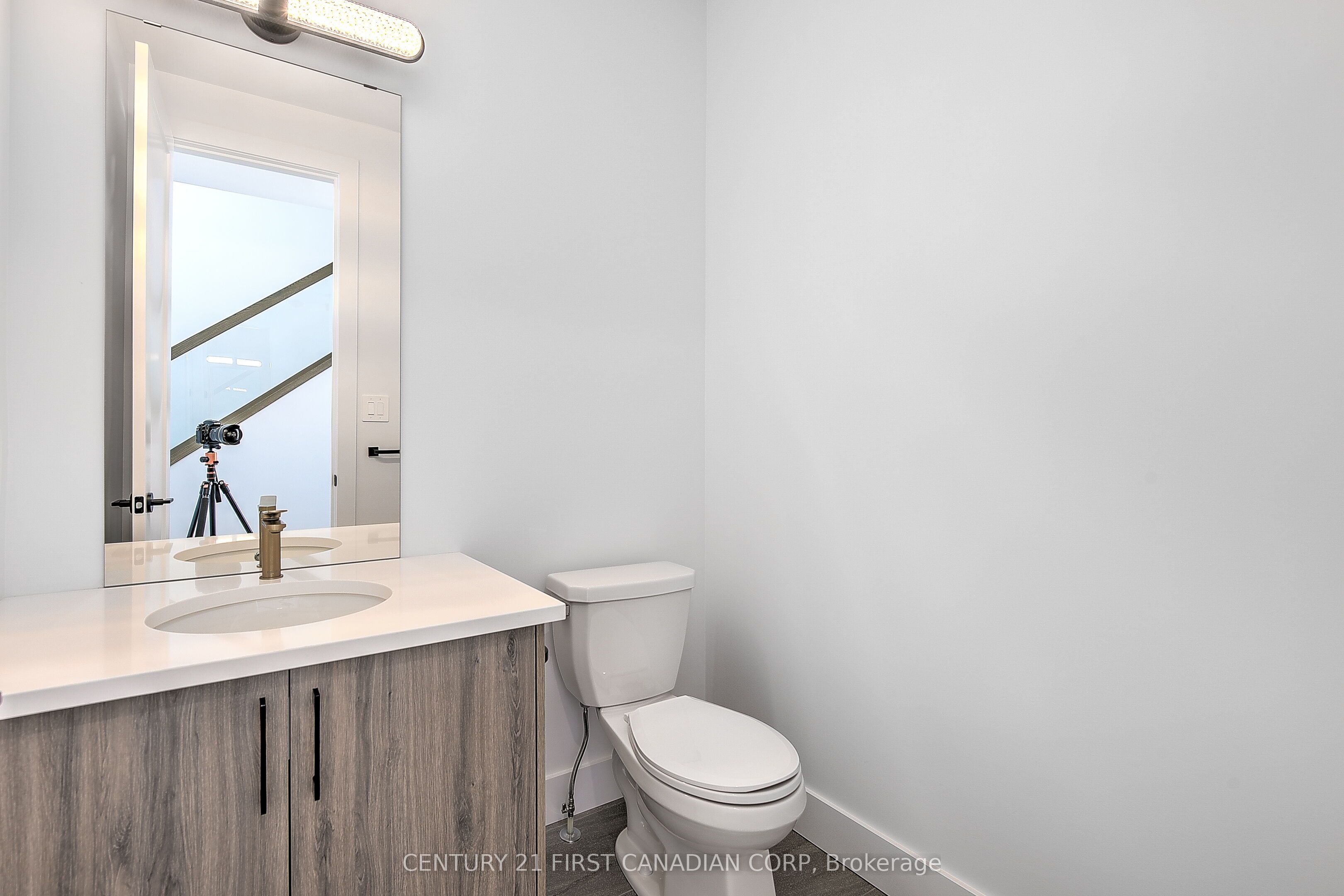 245 HESSELMAN Crescent, London South, ON N6M 0K3 photo 4