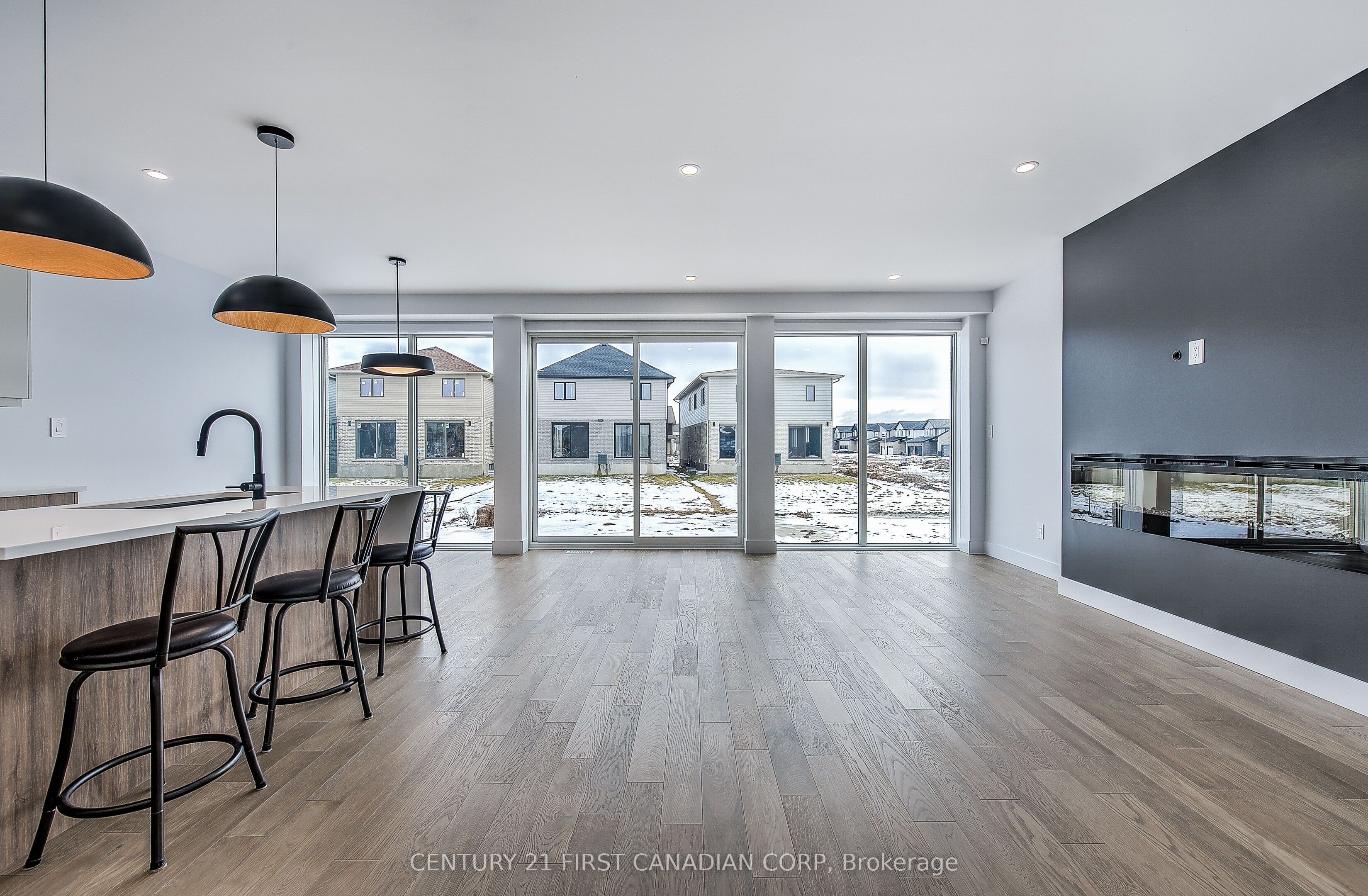 245 HESSELMAN Crescent, London South, ON N6M 0K3 photo 5