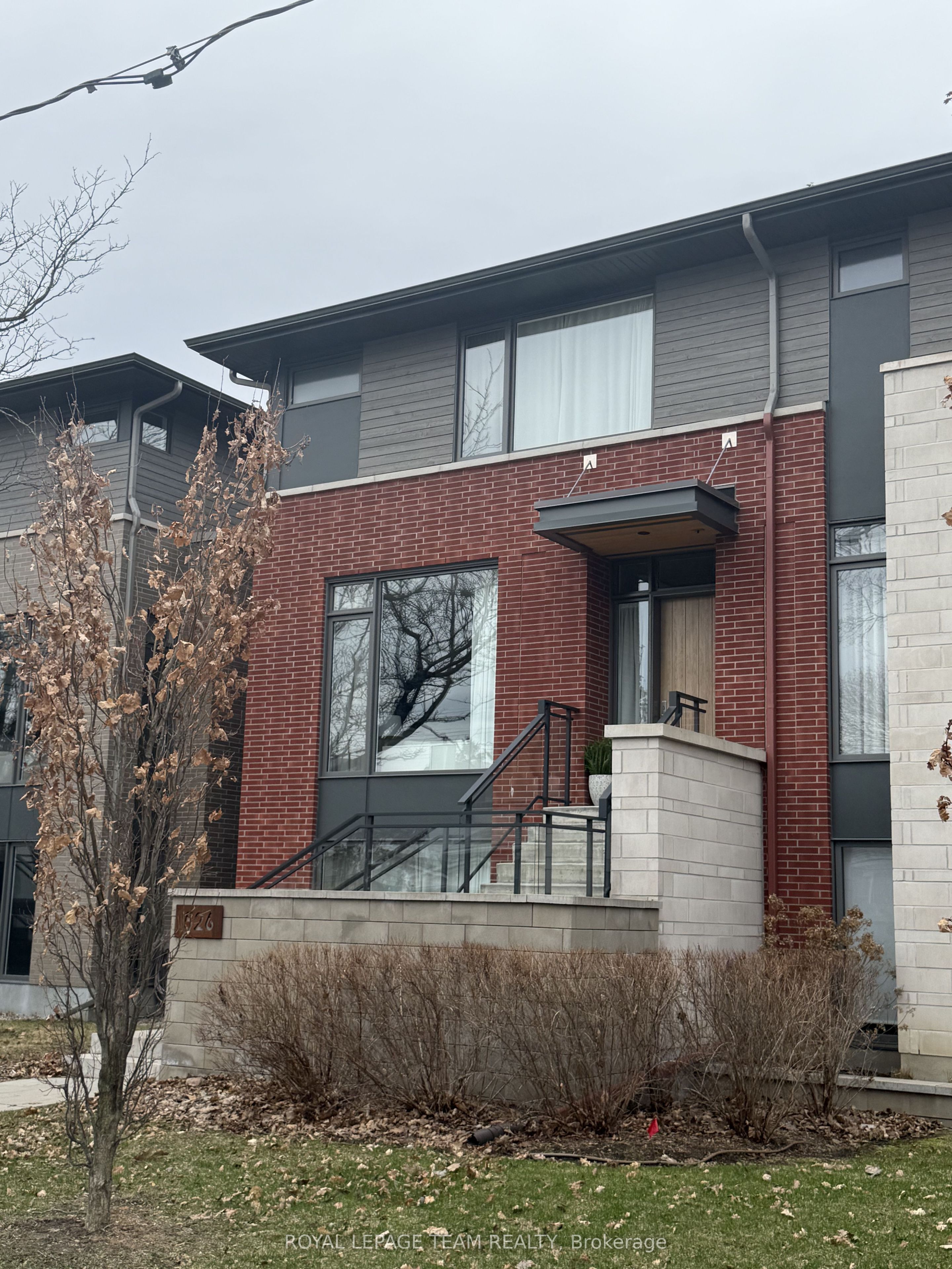 526 Edison Avenue, Carlingwood - Westboro and Area, ON K2A 3Y5 photo 3