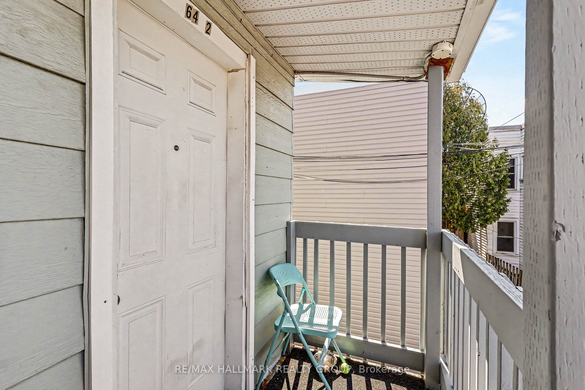64 COBOURG Street 2, Lower Town - Sandy Hill, ON K1N 8G8 photo 3