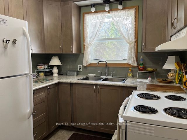 161 Forest Lake Road, Strong, ON P0A 1Z0 photo 3