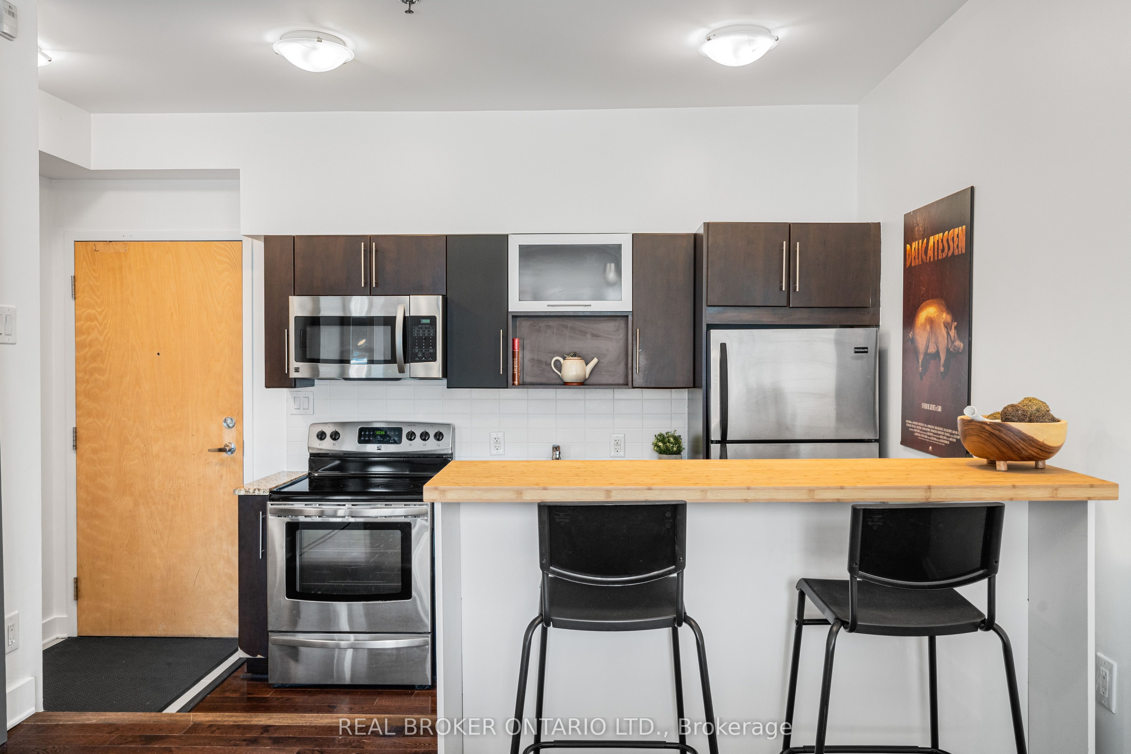 360 Cumberland Street 102, Lower Town - Sandy Hill, ON K1N 0B1 photo 2