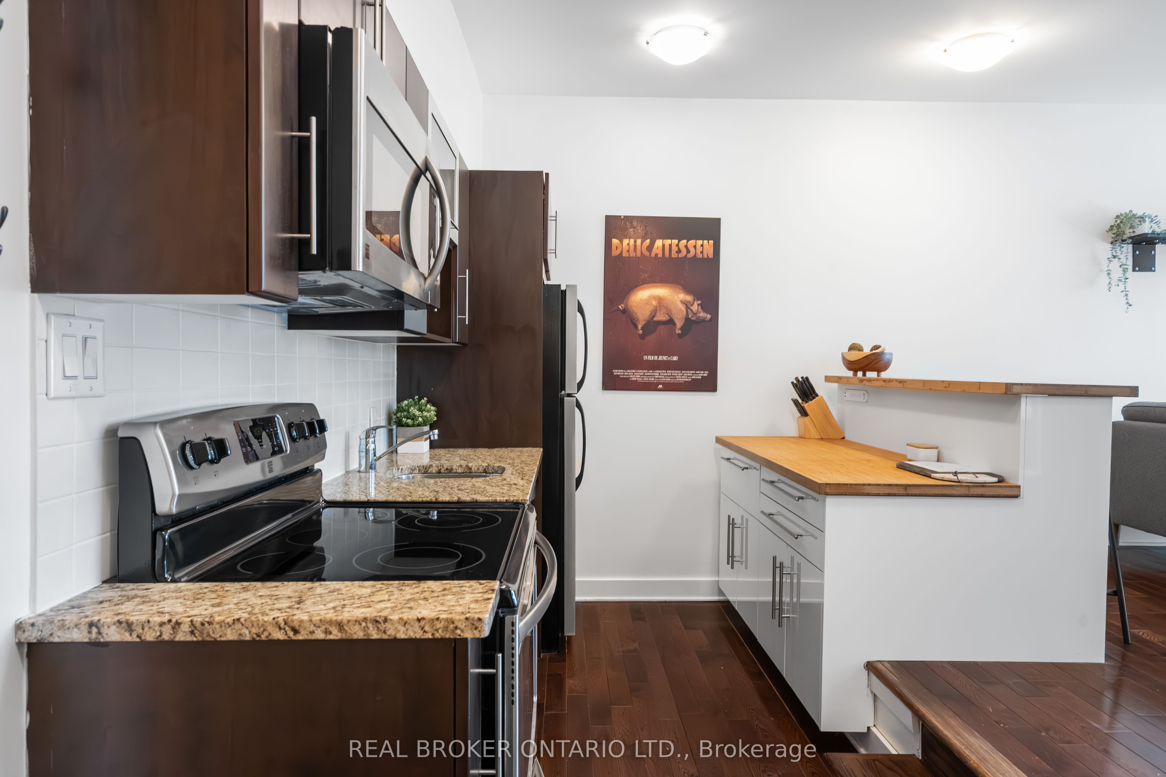 360 Cumberland Street 102, Lower Town - Sandy Hill, ON K1N 0B1 photo 3