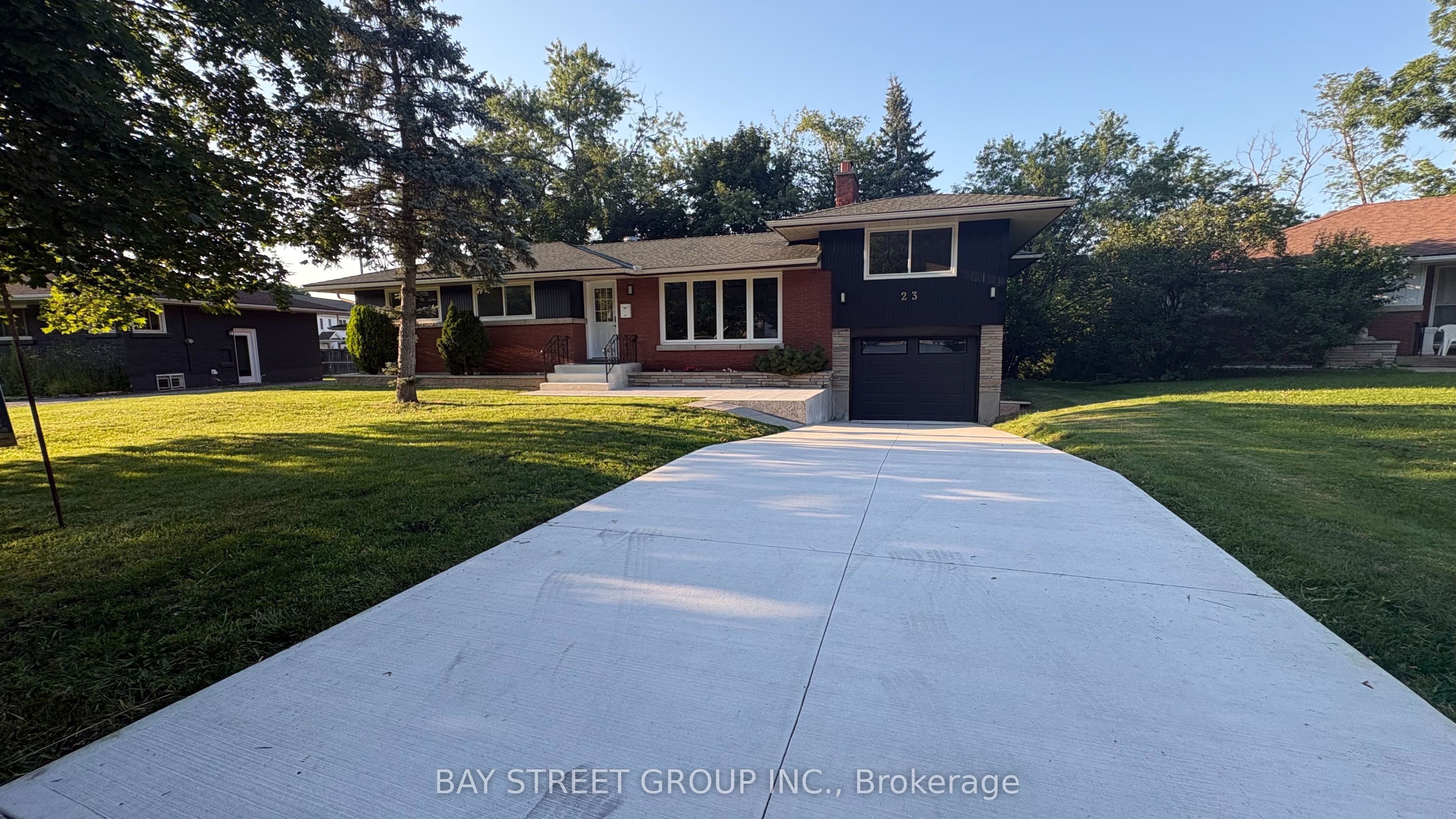 23 Glenbarr Road, St. Catharines, ON L2T 1Y2 photo 2