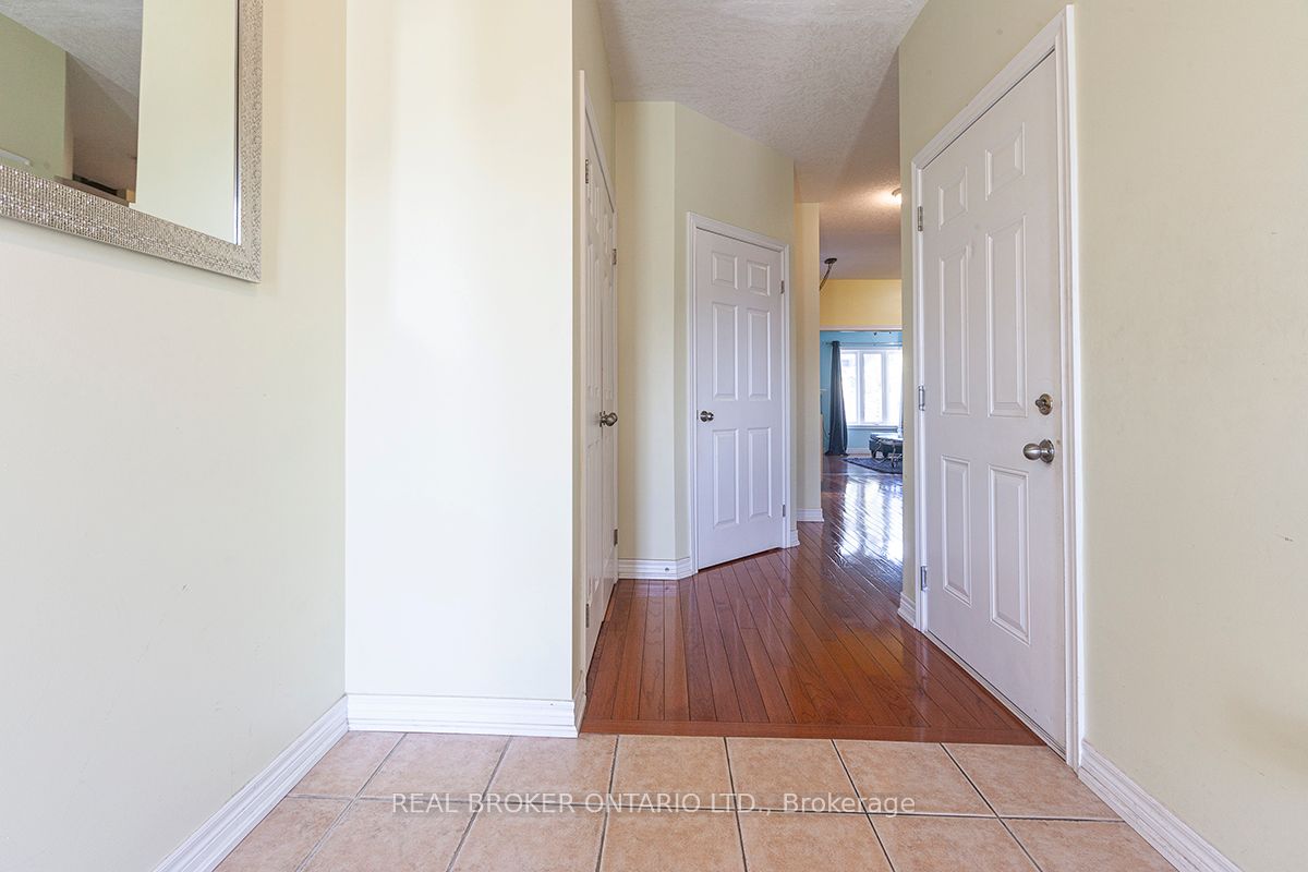 66 Springvalley Crescent, Hamilton, ON L9C 7X3 photo 5
