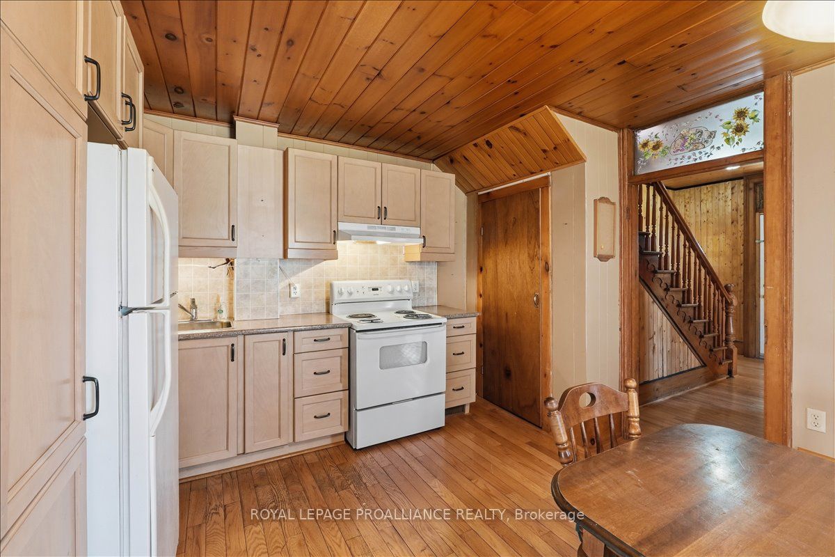 211 Colborne Street, Tweed, ON K0K 3J0 photo 3