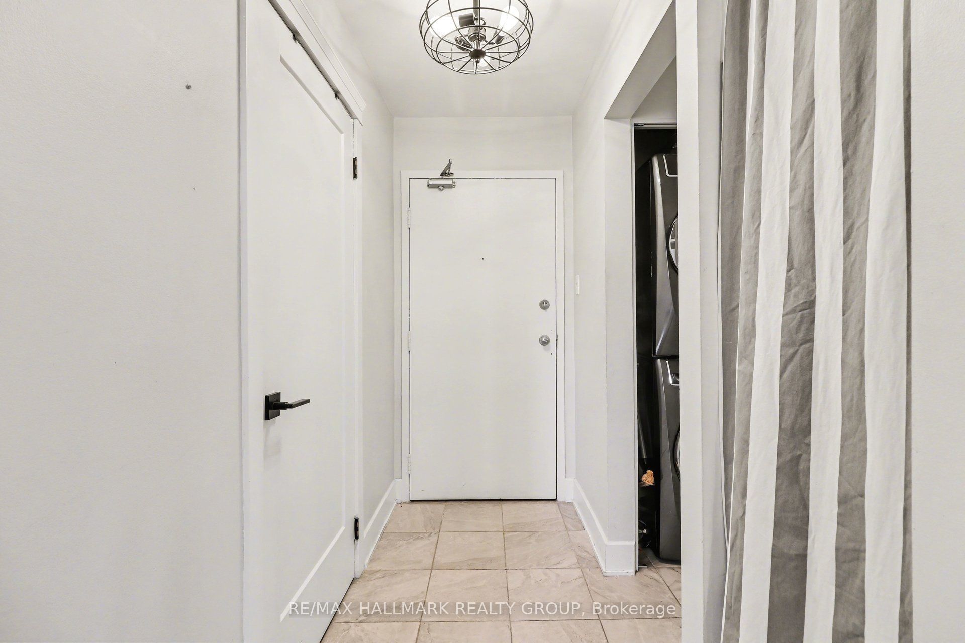 280 Brittany Drive 312, Manor Park - Cardinal Glen and Area, ON K1K 4M4 photo 3