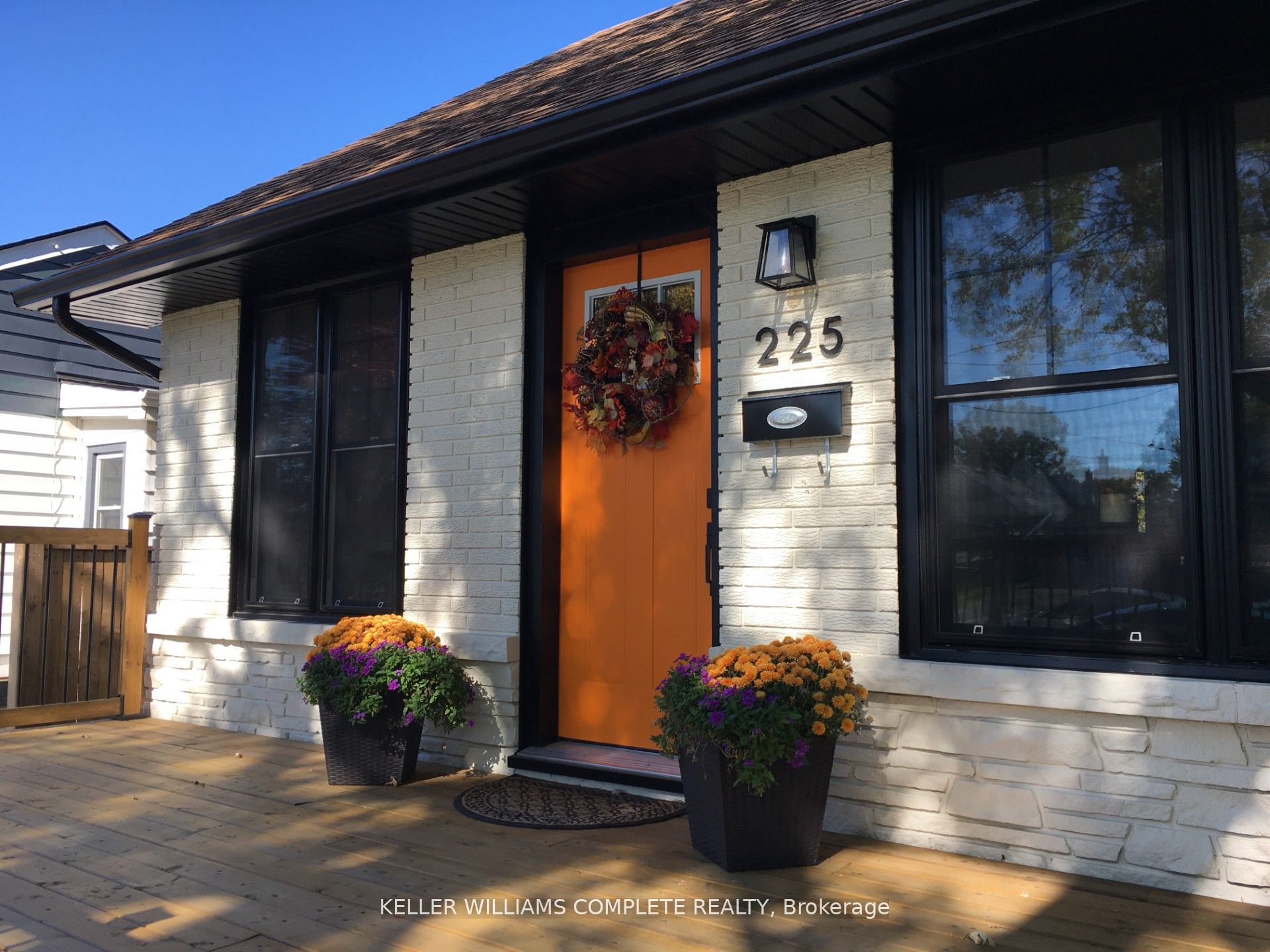 225 Henrietta Street, Fort Erie, ON L2A 2K6 photo 2