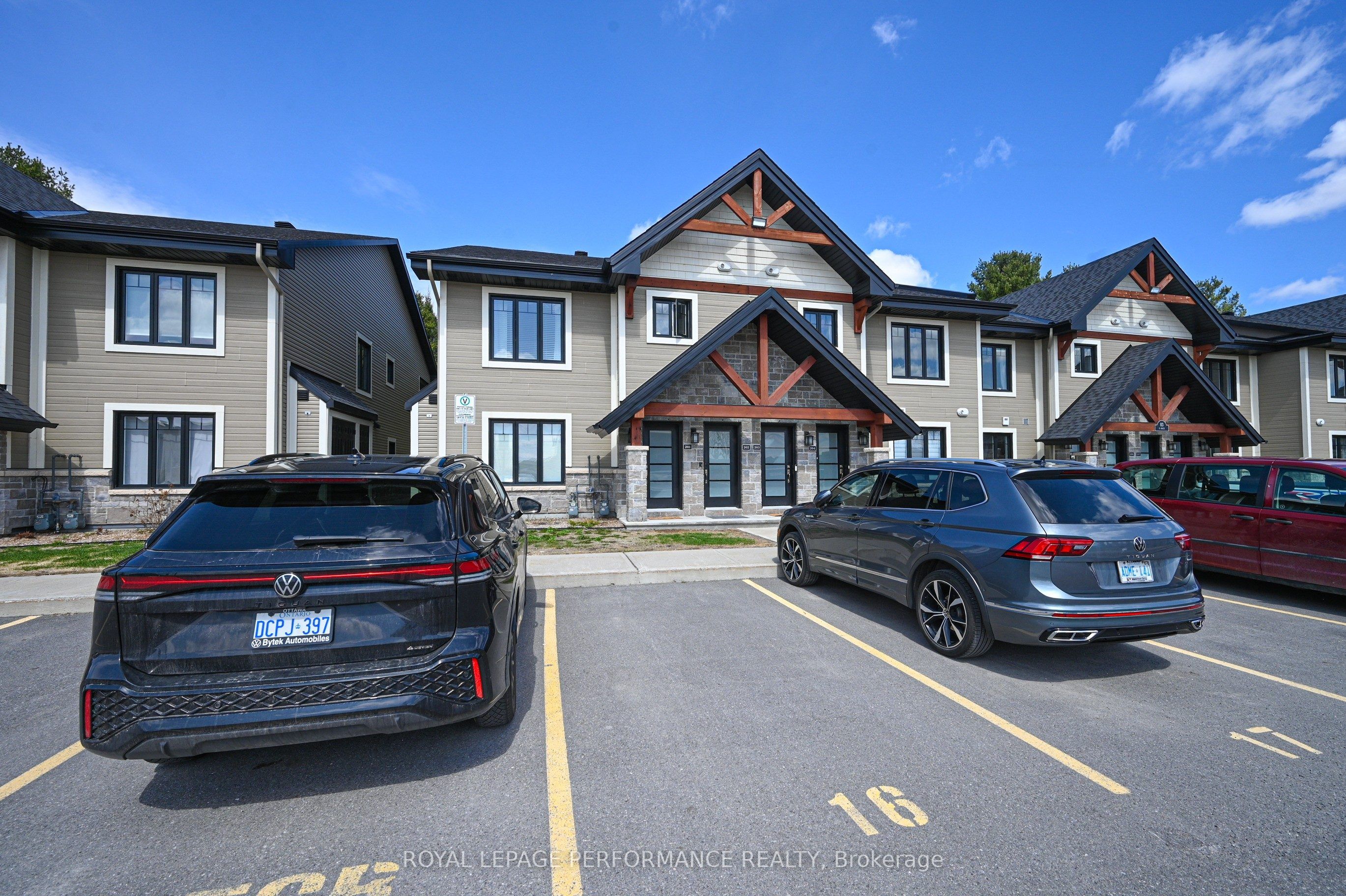 83 St Moritz Trail 202, Russell, ON K0A 1W0 photo 3