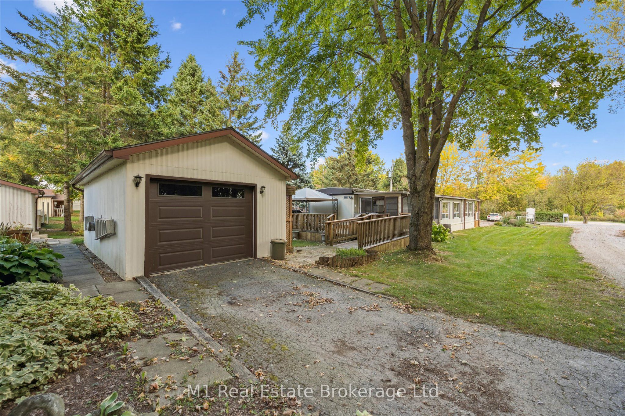 1 Grand Vista Drive, Wellington North, ON N0G 2L0 photo 3