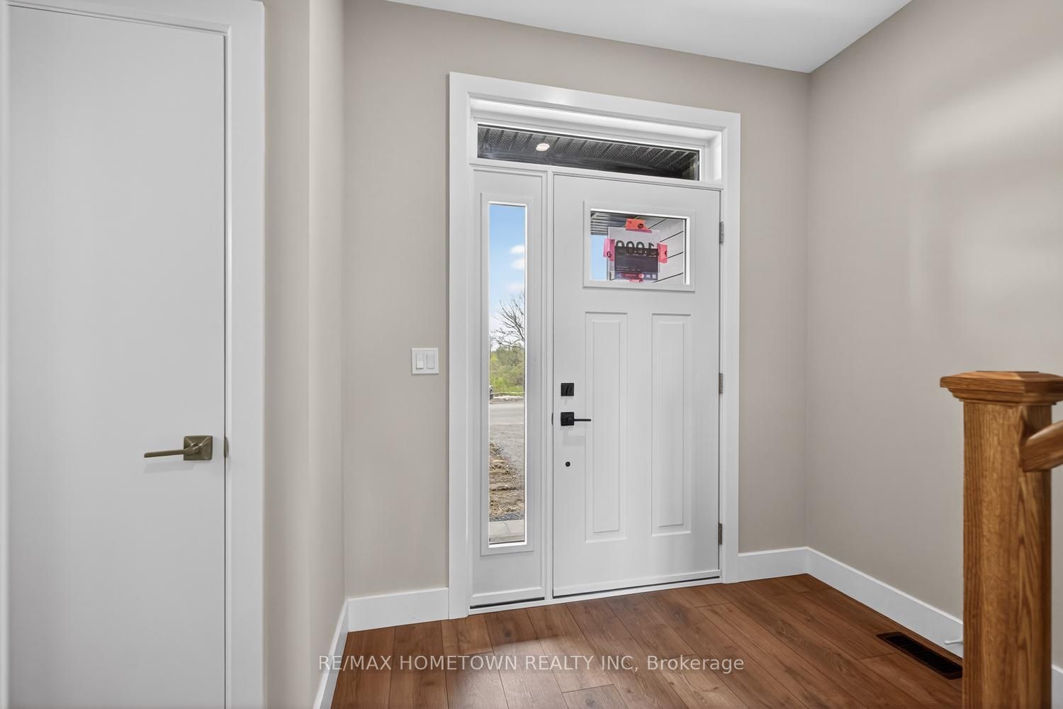 1009 Dobbie Street, Brockville, ON K6V 7N1 photo 3