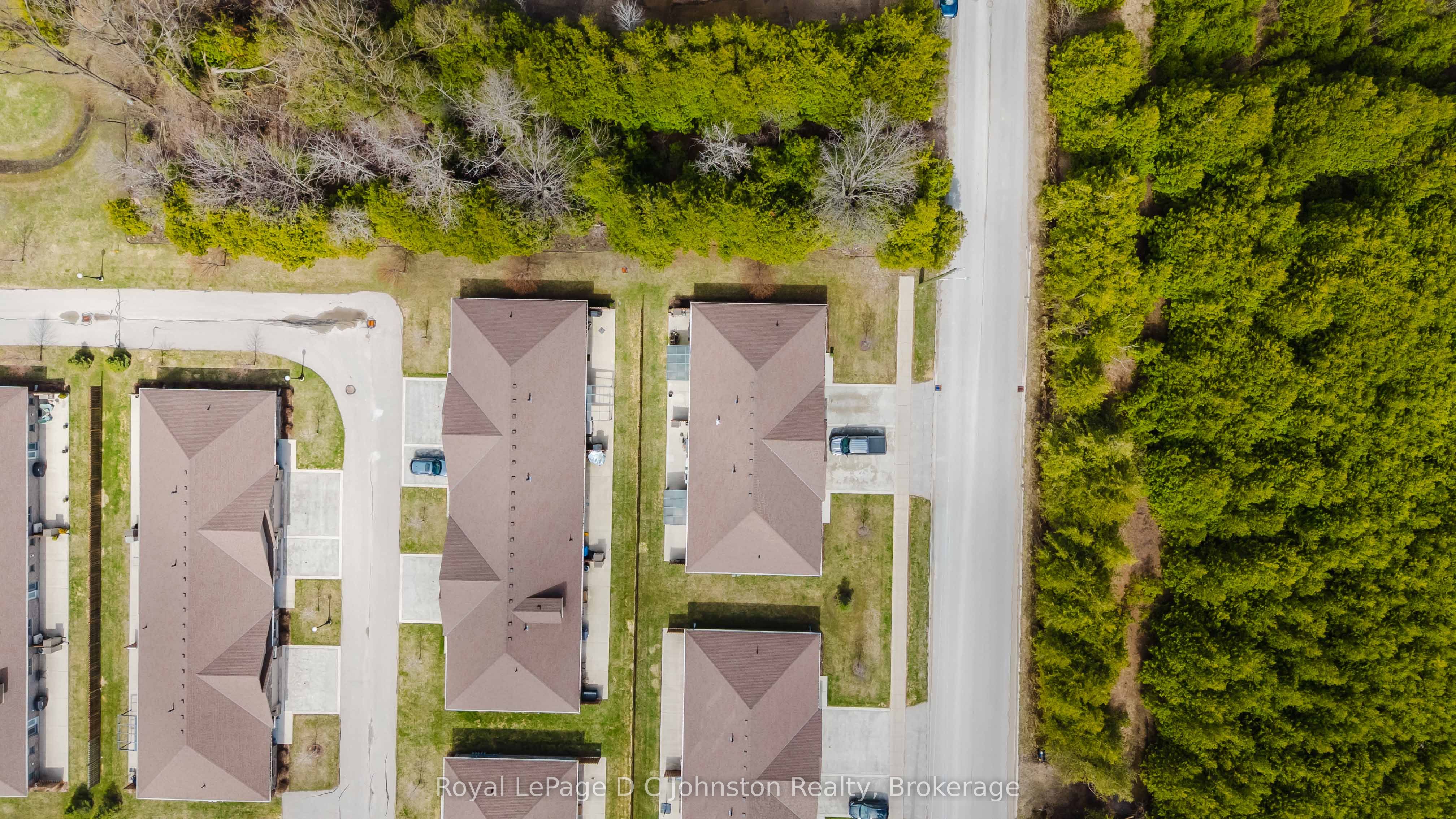 221 Grenville Street S, Saugeen Shores, ON N0H 2L0 photo 2