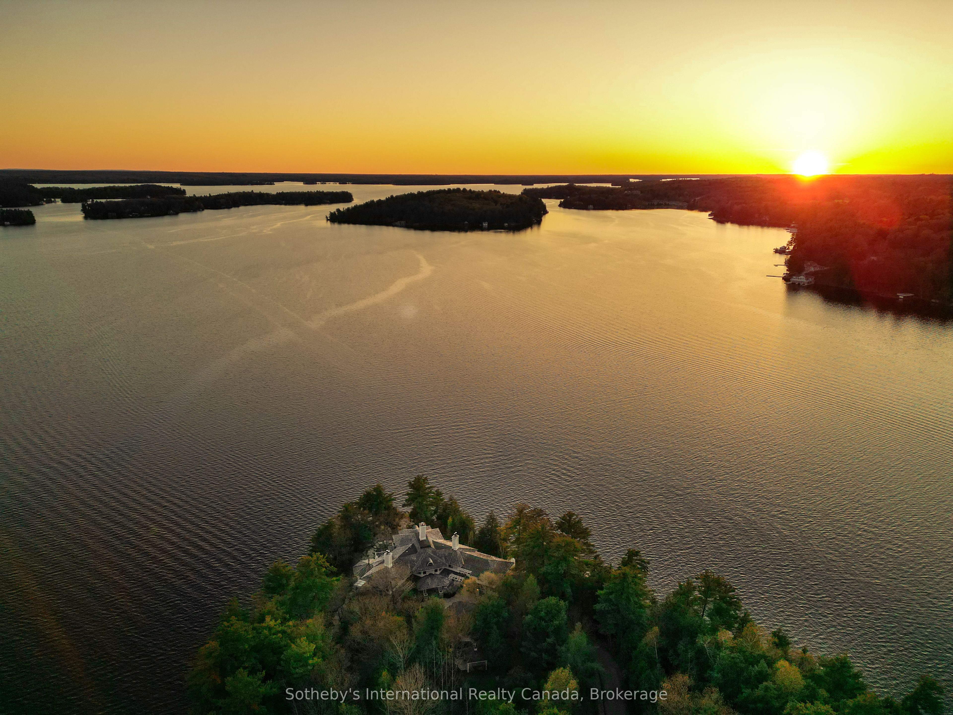 1250 WALDMERE Road Point Cottage, Bracebridge, ON P1L 1W8