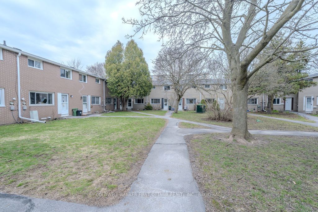 258 Queen Mary Road 36, Kingston, ON K7M 2B2 photo 2