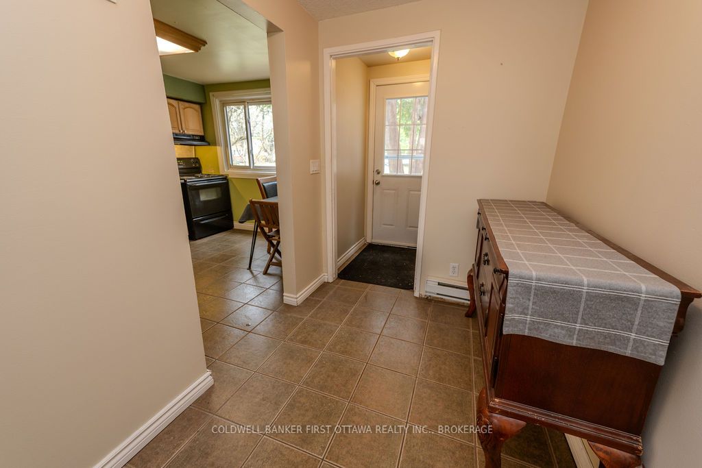 258 Queen Mary Road 36, Kingston, ON K7M 2B2 photo 3