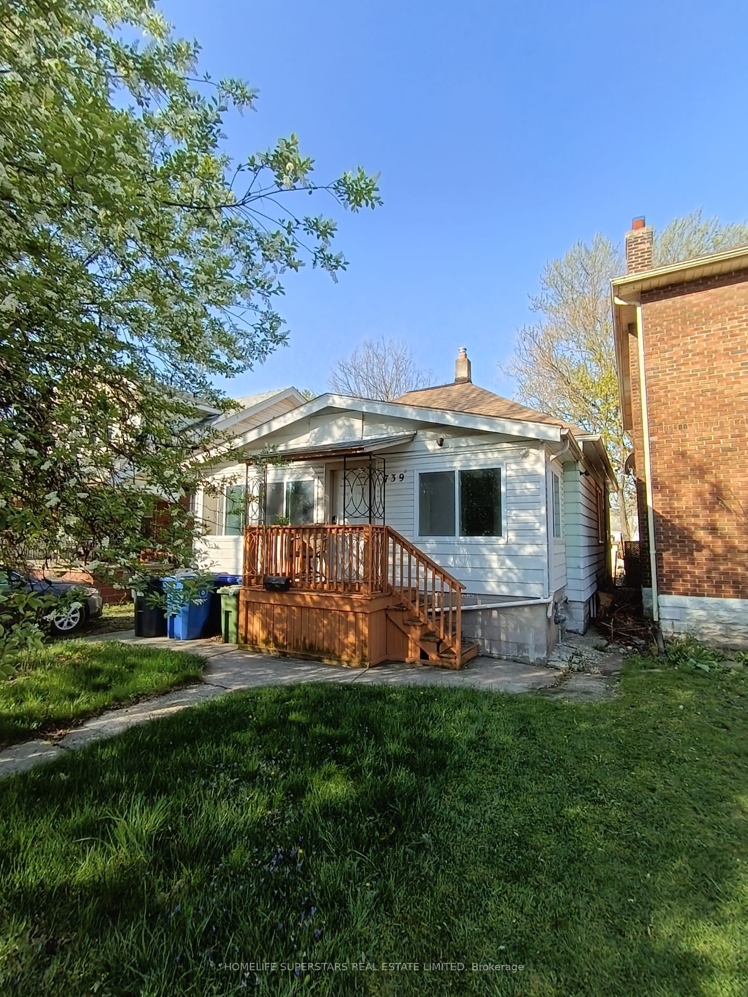 739 Campbell Avenue, Windsor, ON N9B 2H6 photo 3