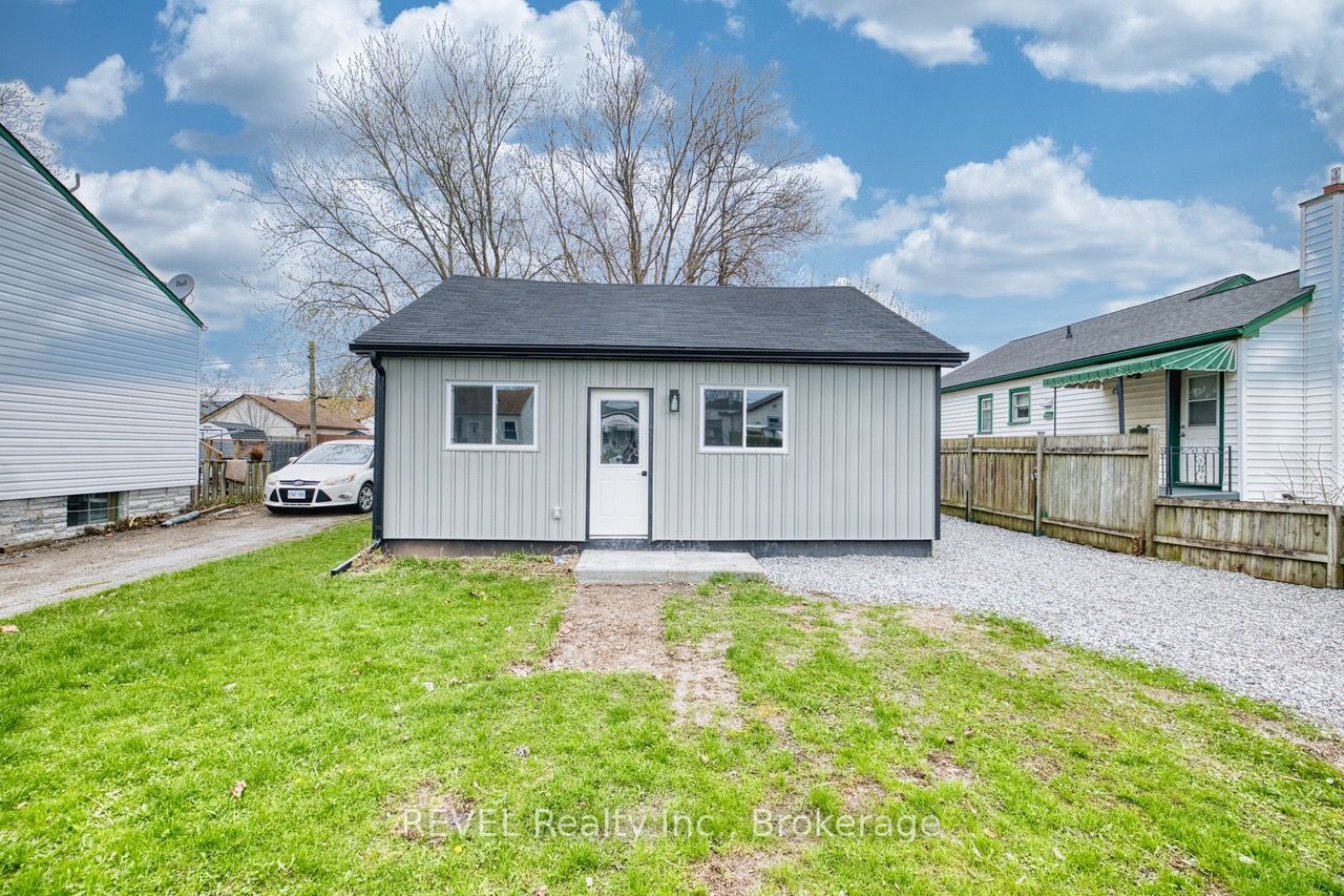 406 Hennepin Avenue, Welland, ON L3B 4T5