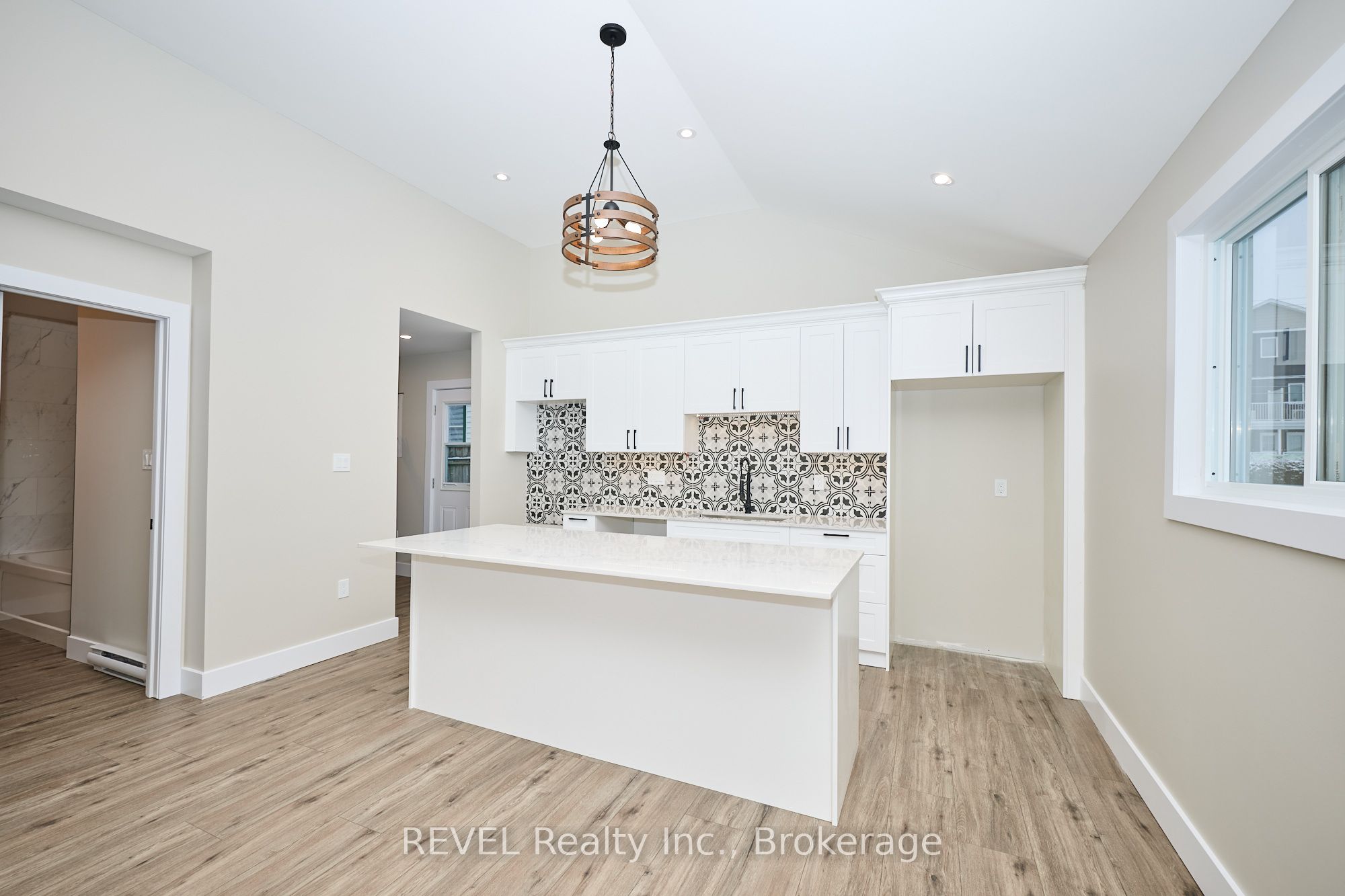 406 Hennepin Avenue, Welland, ON L3B 4T5 photo 4